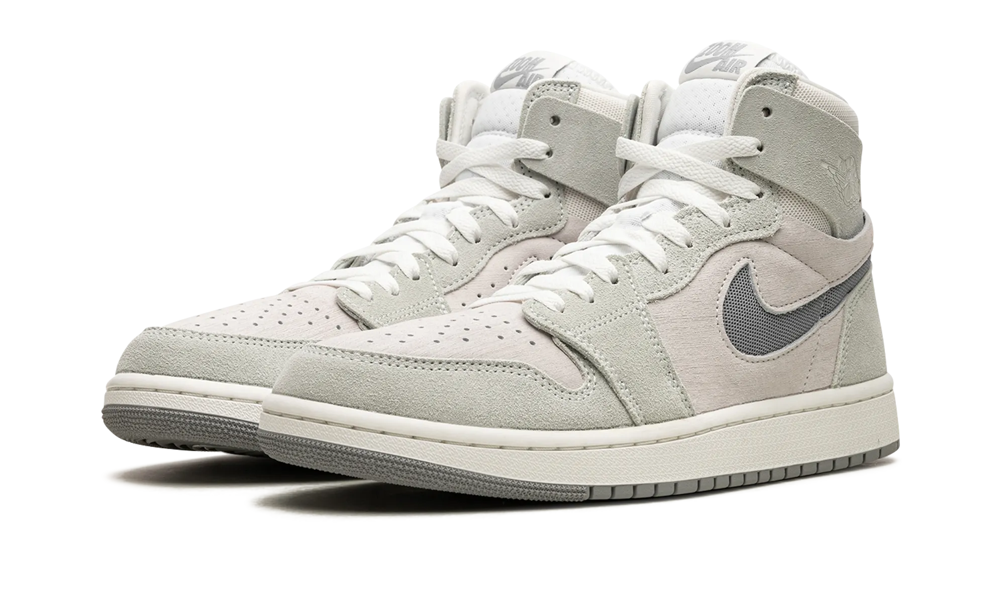 Lace Up Closure Systems Ventilated Lining Air Jordan 1 Zoom CMFT 2 "Particle Grey"