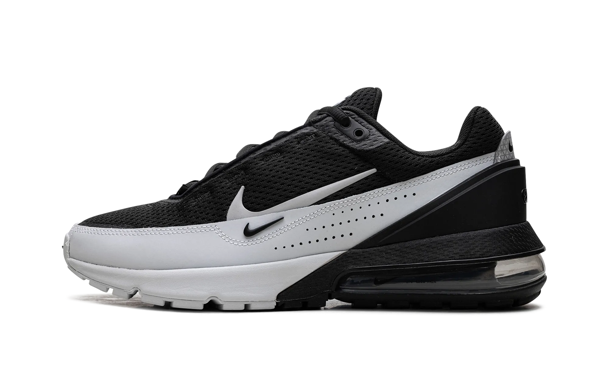 Nike Air Max Pulse "Black/White" running on trail sandy shoes