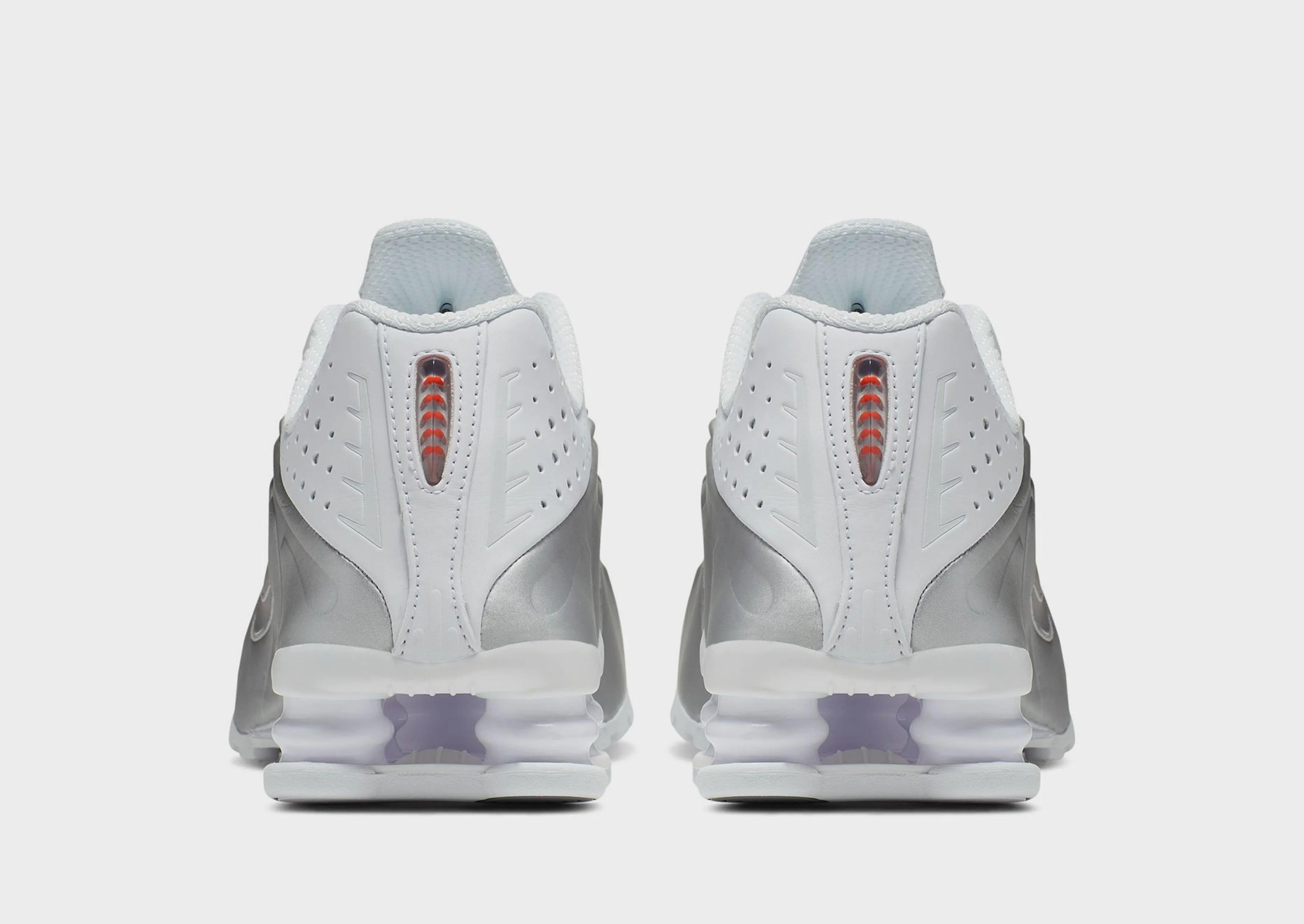 Shox R4 Women's Adaptable to different weather