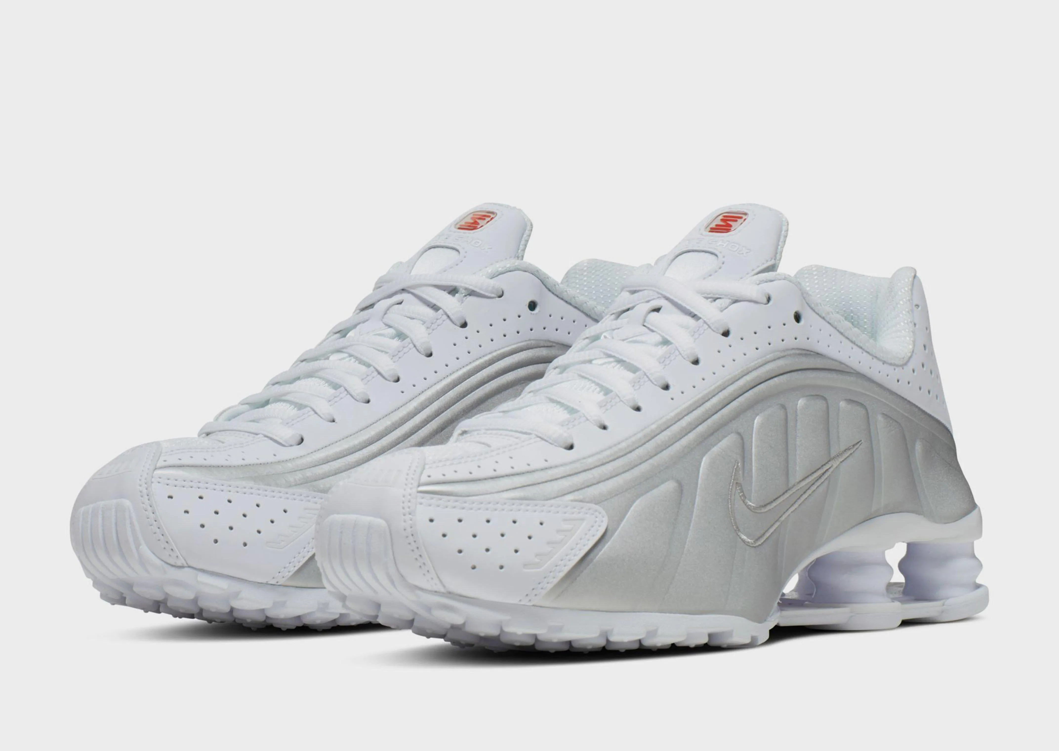 Shox R4 Women's Versatile use
