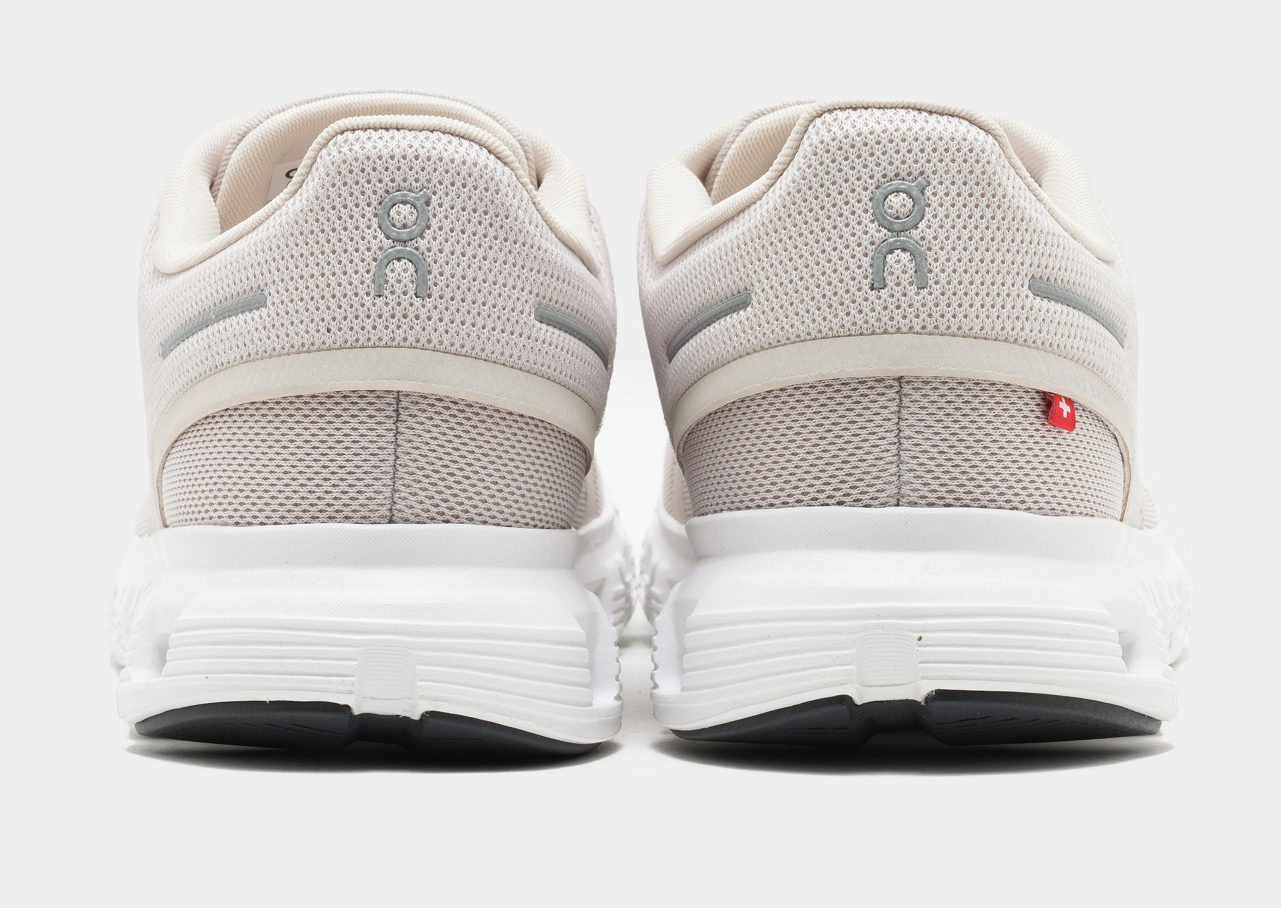 wide - width shoe option Cloud 6