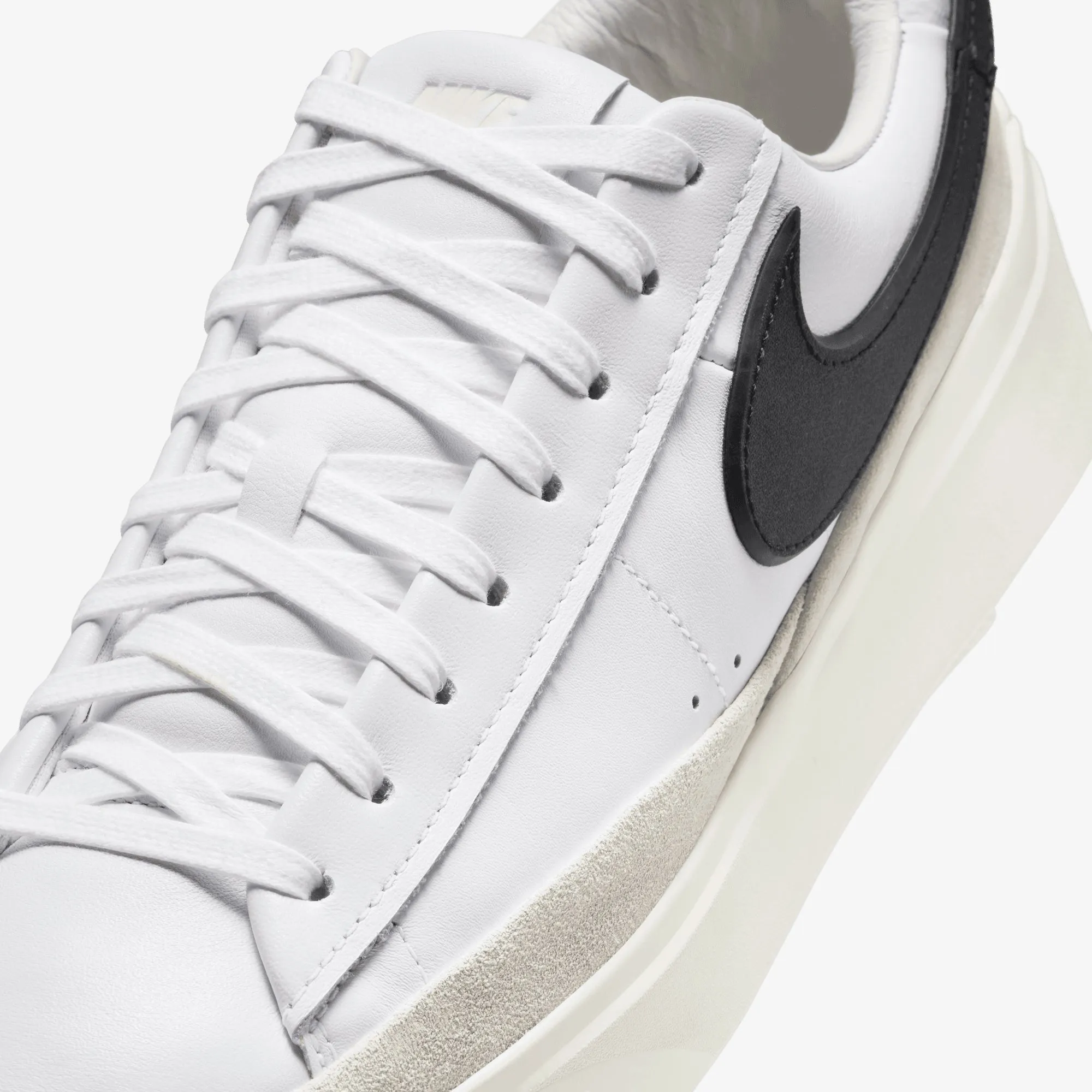 Agile Movement Hydrophobic Upper Treatment Nike | BLAZER PHANTOM LOW  { SUMMIT WHITE/BLACK-WHITE-SAIL