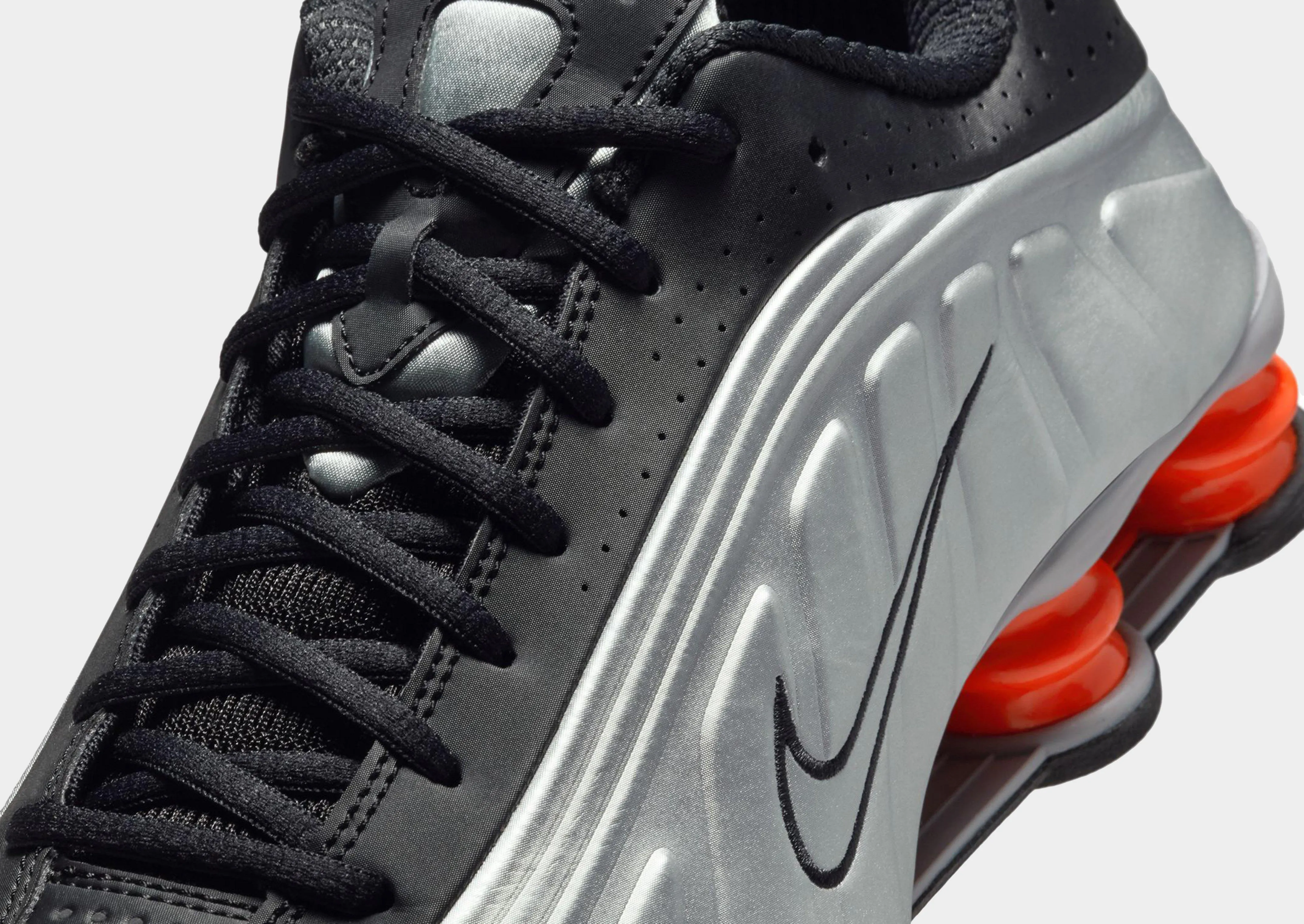 Responsive sole Shox R4