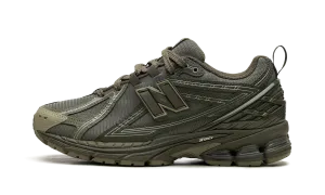 narrow - fit - for - narrow - feet shoes 1906R "Dark Moss"