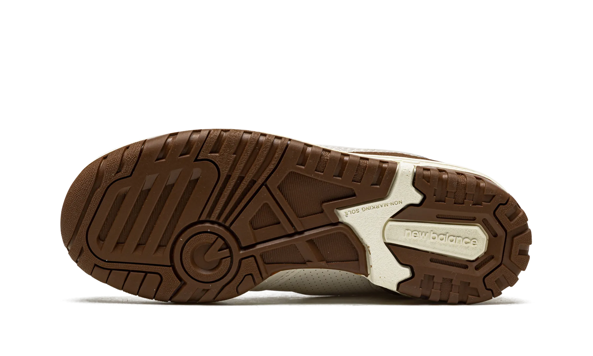 550 "Aim?? Leon Dore - Brown" morning run shoes animal - themed running gear