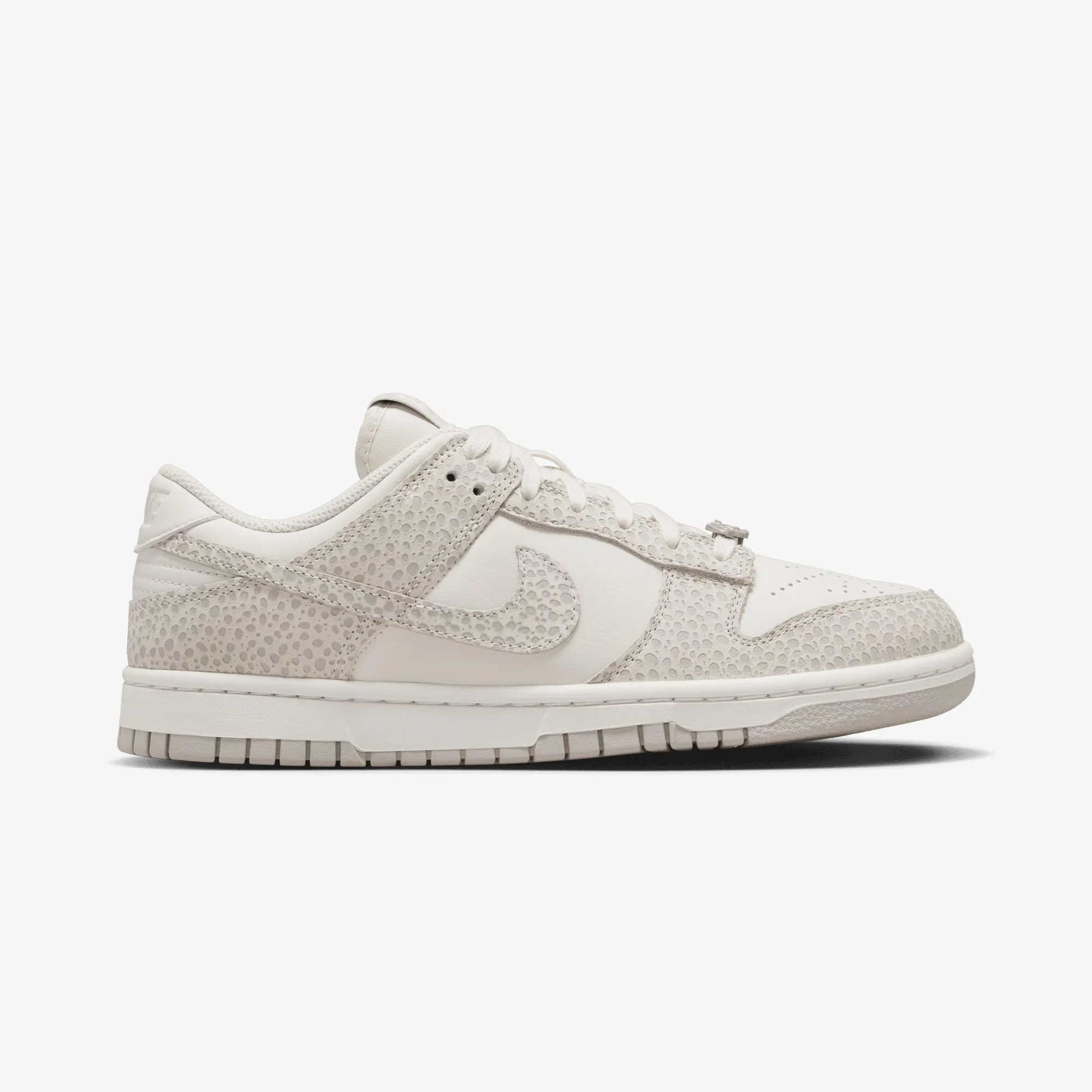 NIKE | DUNK LOW PREMIUM { PHANTOM/PHOTON DUST-LT SMOKE GREY Ultra Light Frame