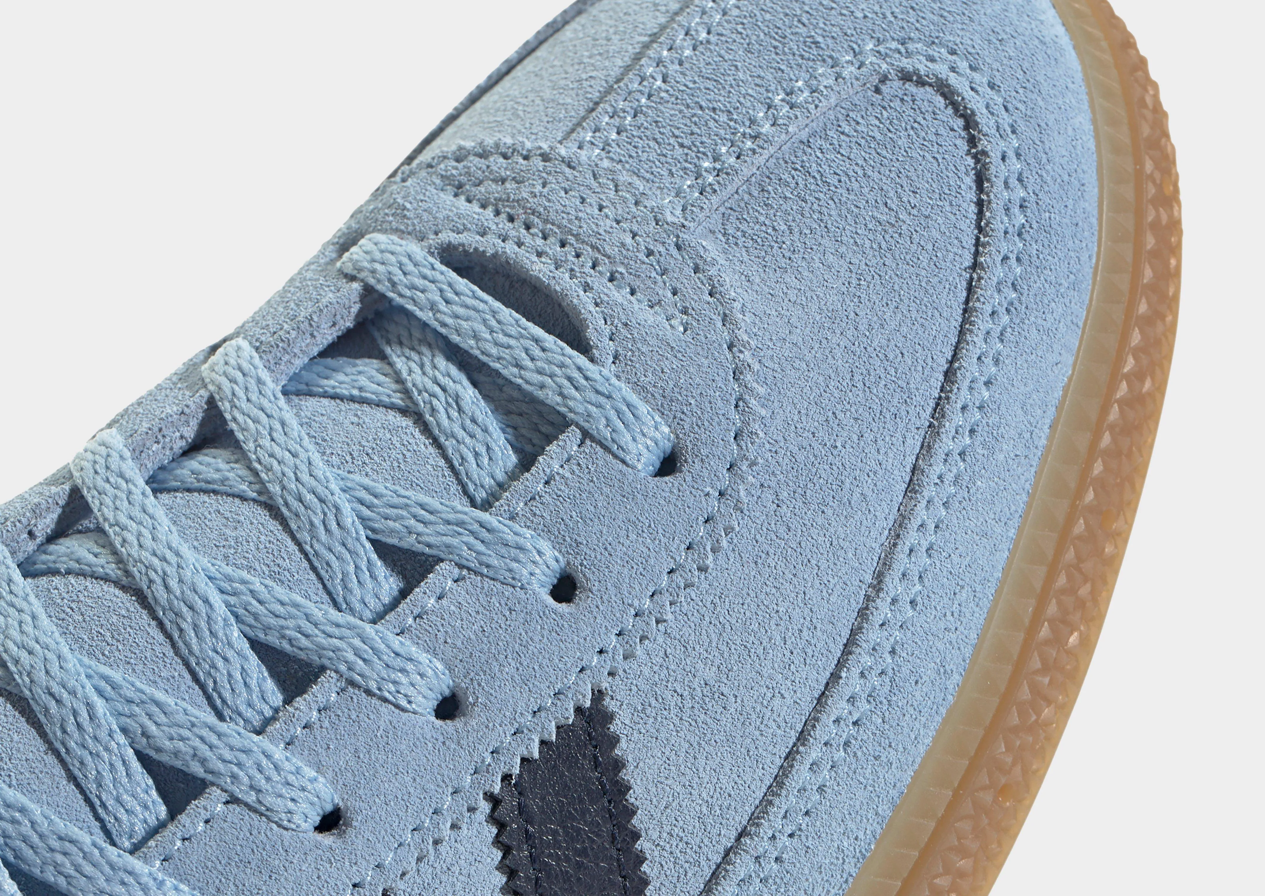 Grip Enhanced Outsole Everyday Form Handball Spezial