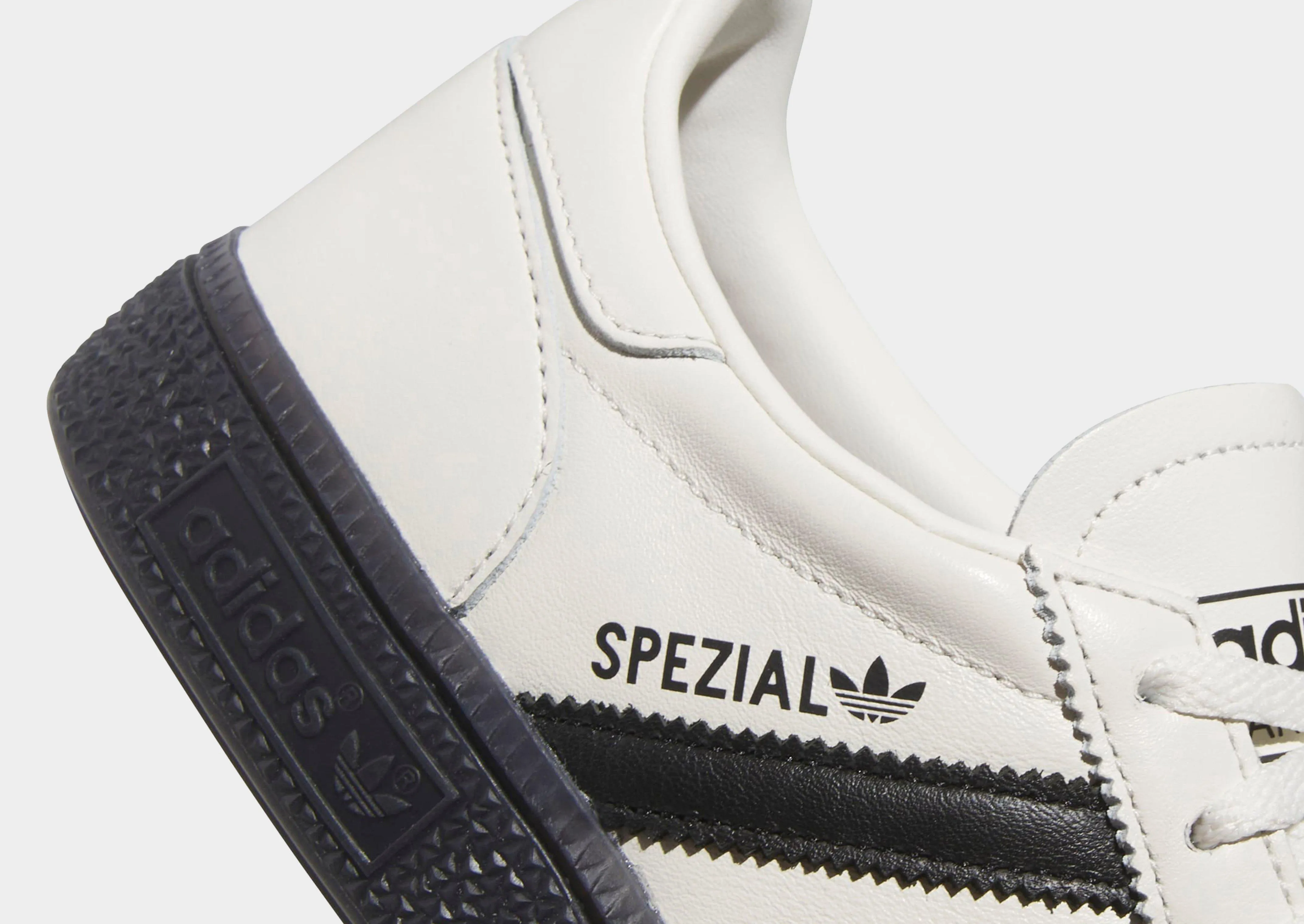 Handball Spezial Women's Steady Form Street Sport