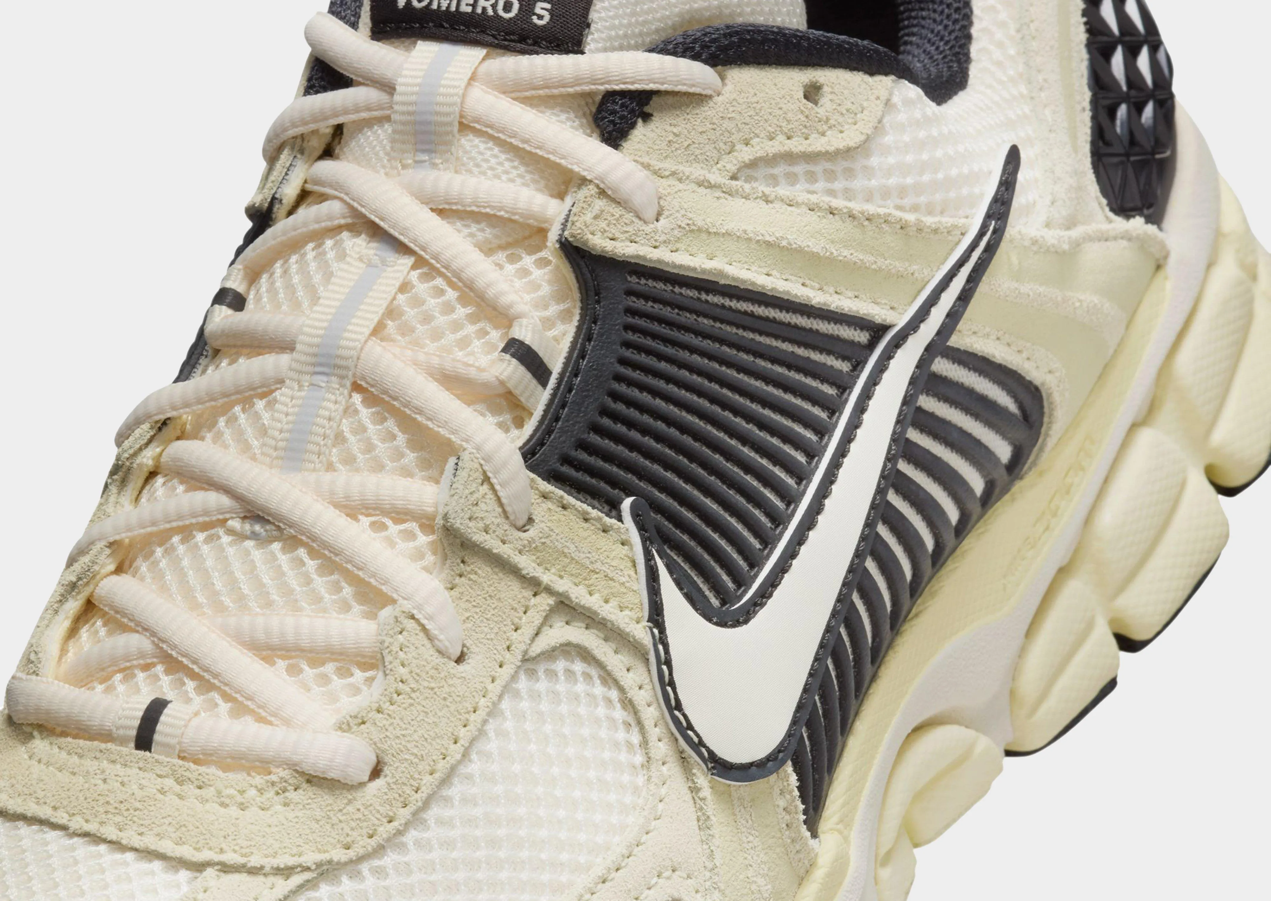 Versatile Uneven terrain Zoom Vomero 5