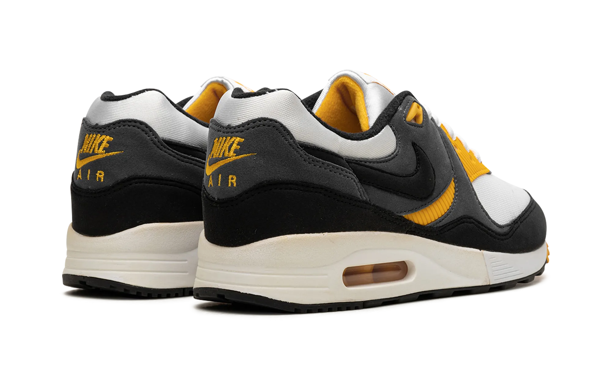 slip - on design Air Max Light