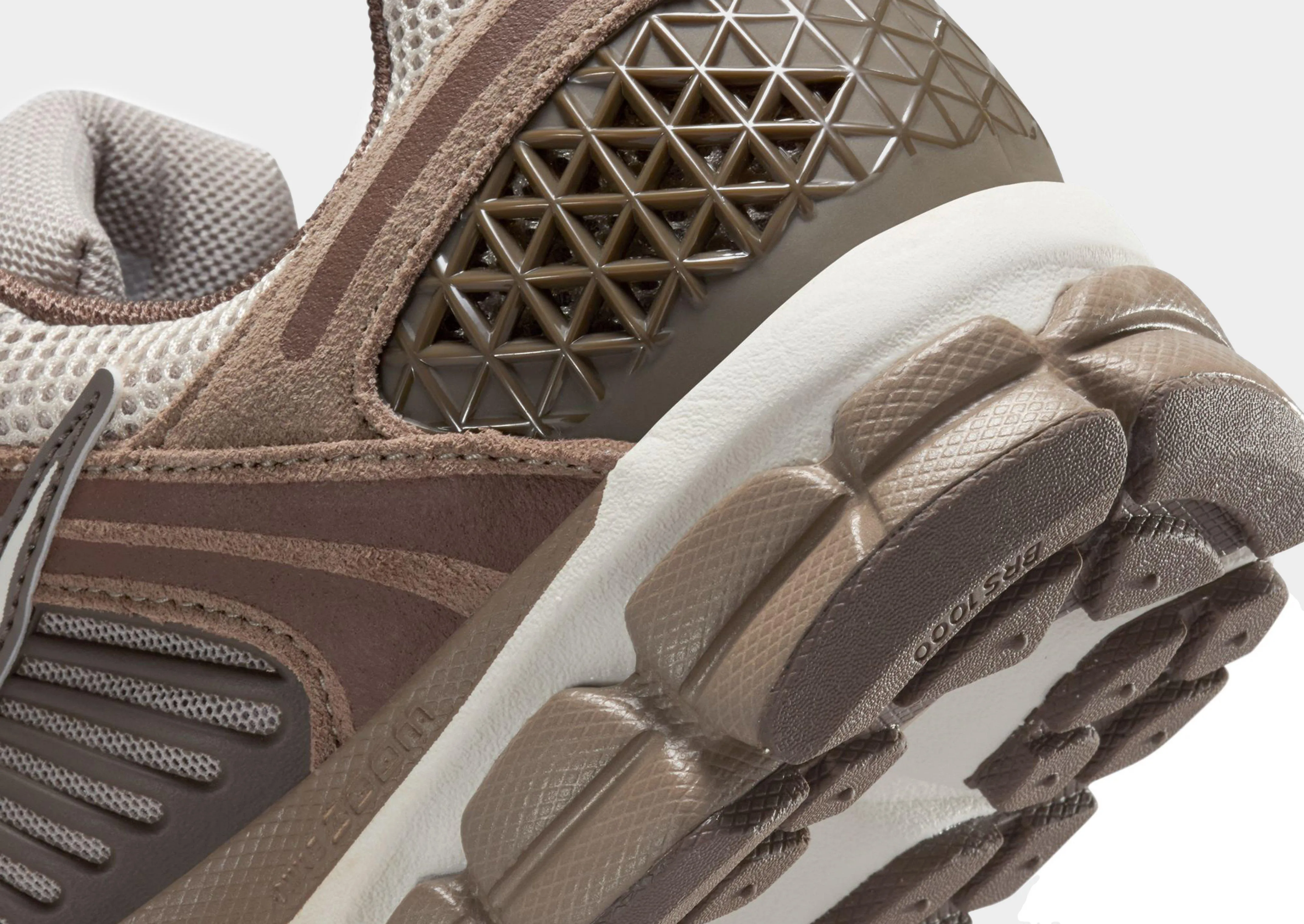 Custom Shock absorption Zoom Vomero 5