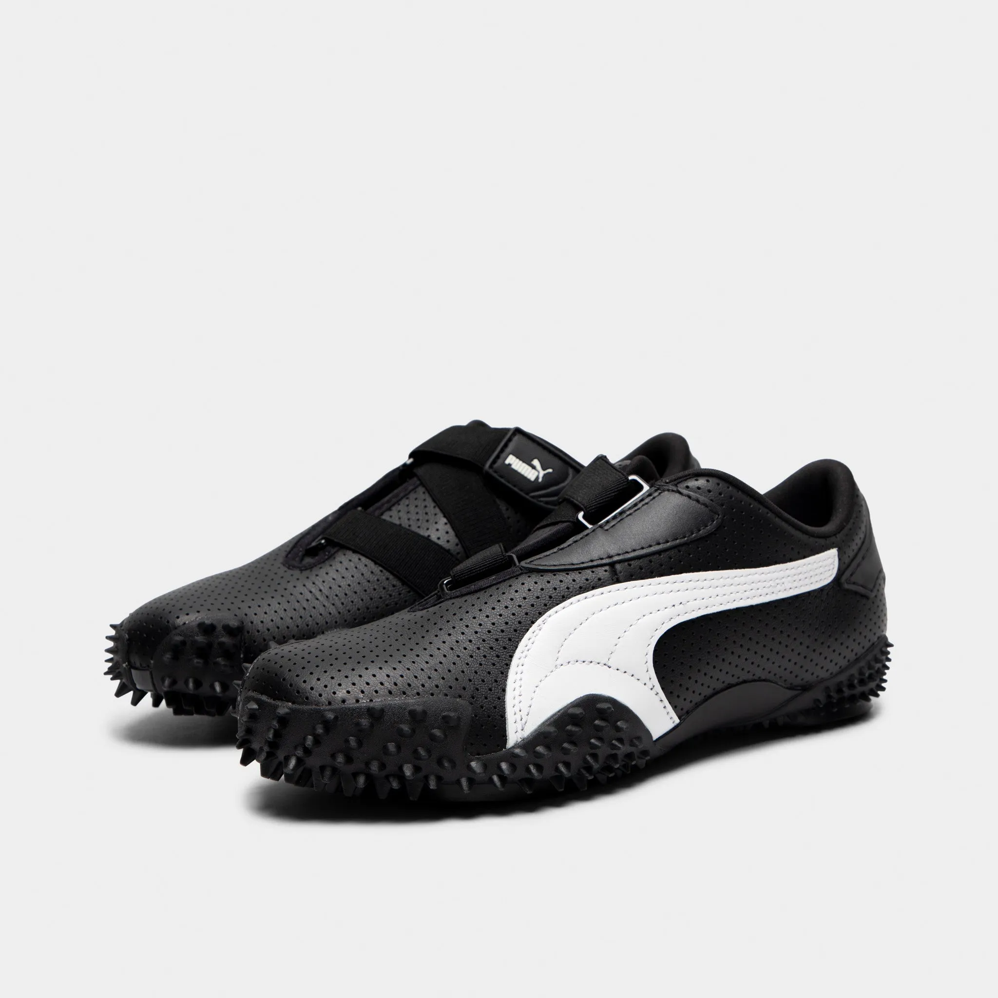 Trail Trek PUMA Women's Mostro Perf Black / White