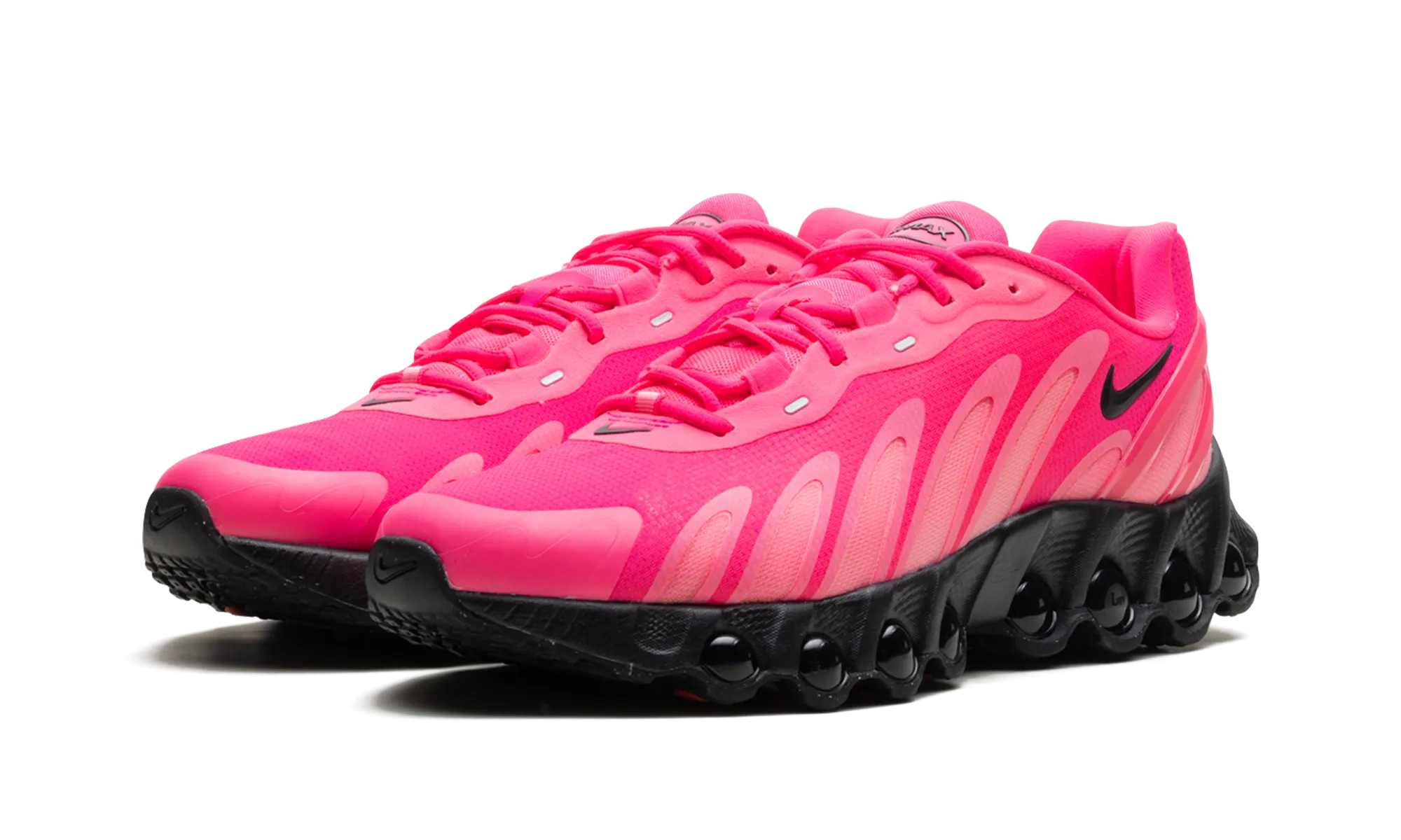 Air Max DN8 "Hyper Pink" asphalt running wear