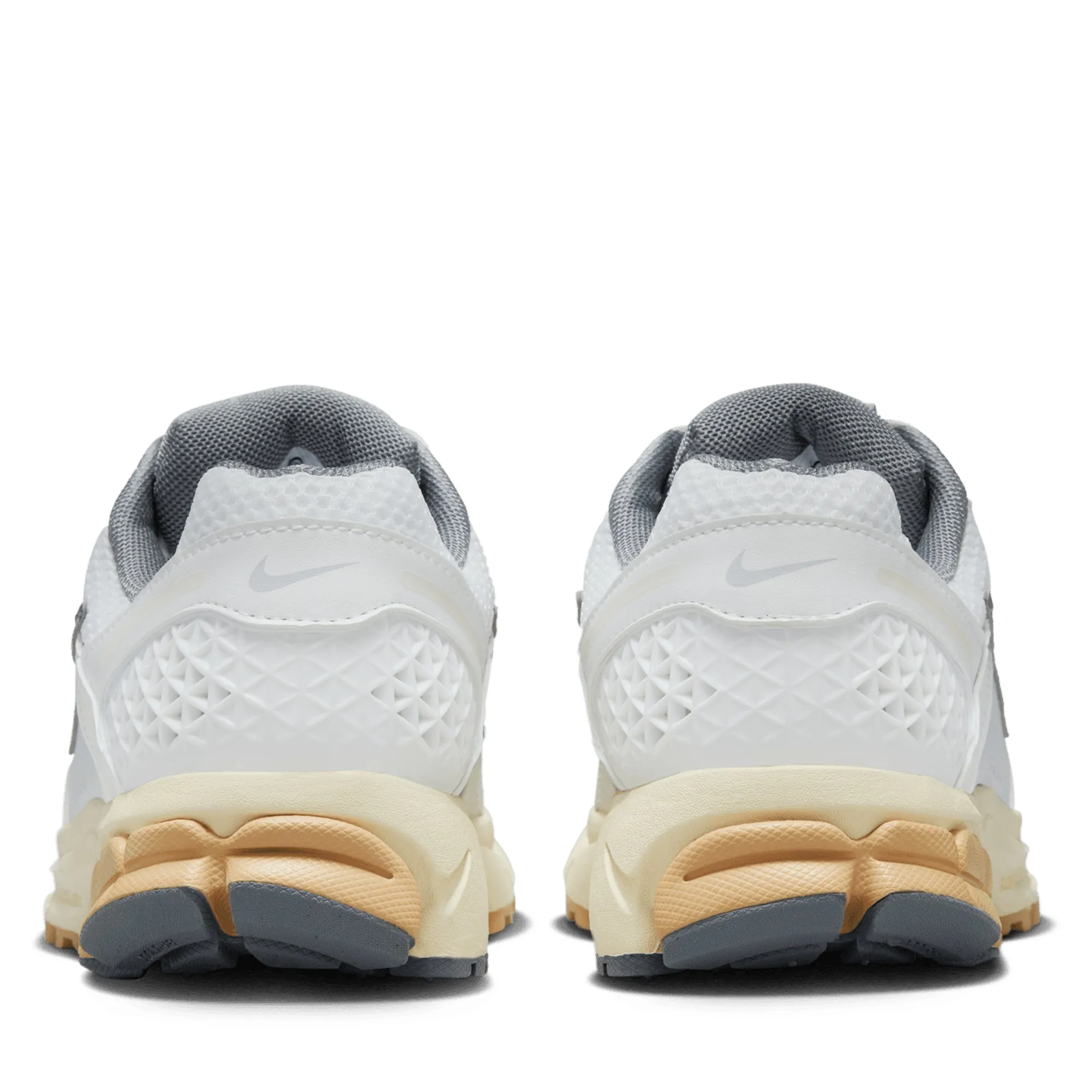 Low   Top Women's Nike Zoom Vomero 5 - Summit White/Pure Platinum