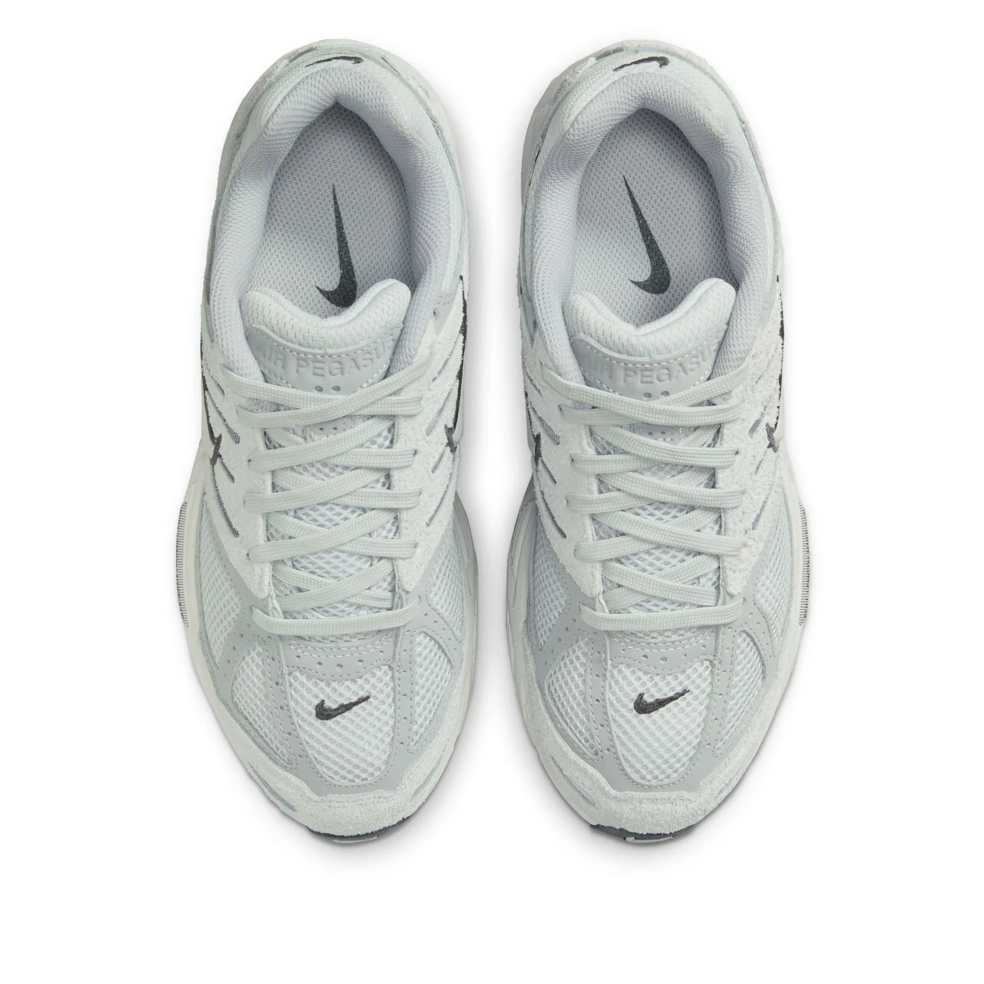 City Hustle Woven Texture Women's Nike Air Pegasus 2005 - Pure Platinum/Metallic Platinum