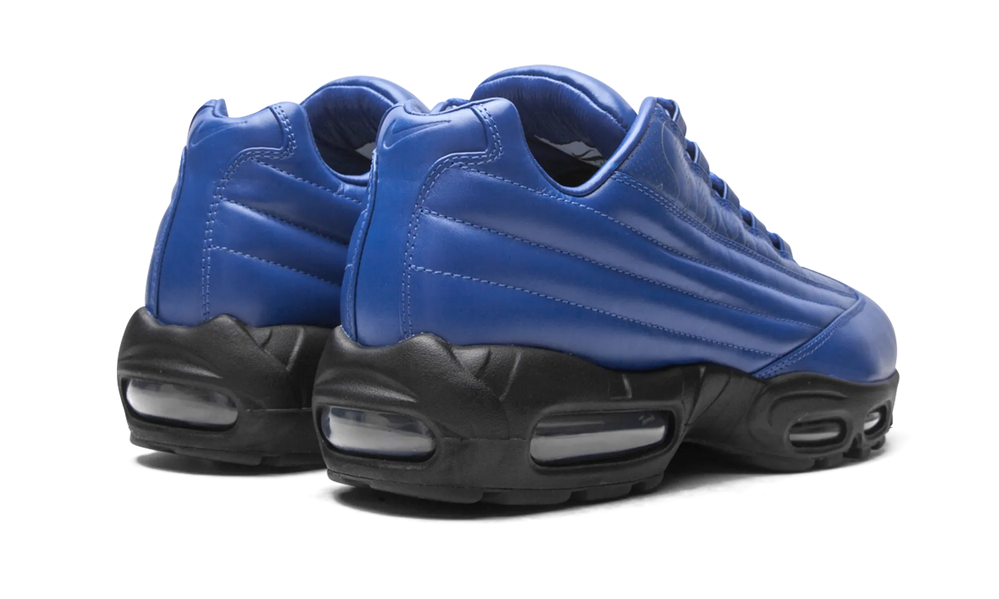 Air Max 95 Lux "Supreme - Blue" running with a GPS tracker