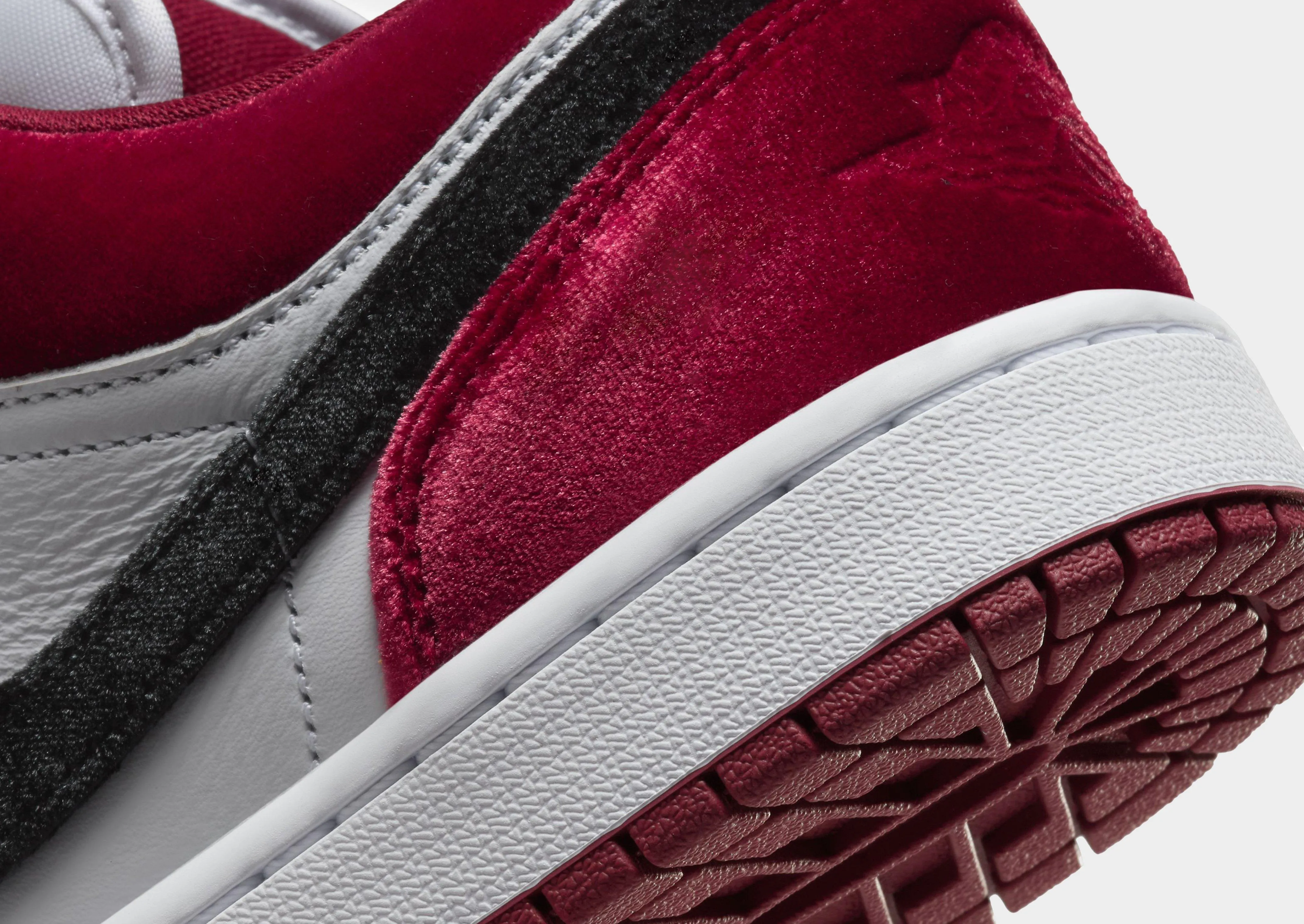Air 1 Low SE Women's Non Irritating Stitching