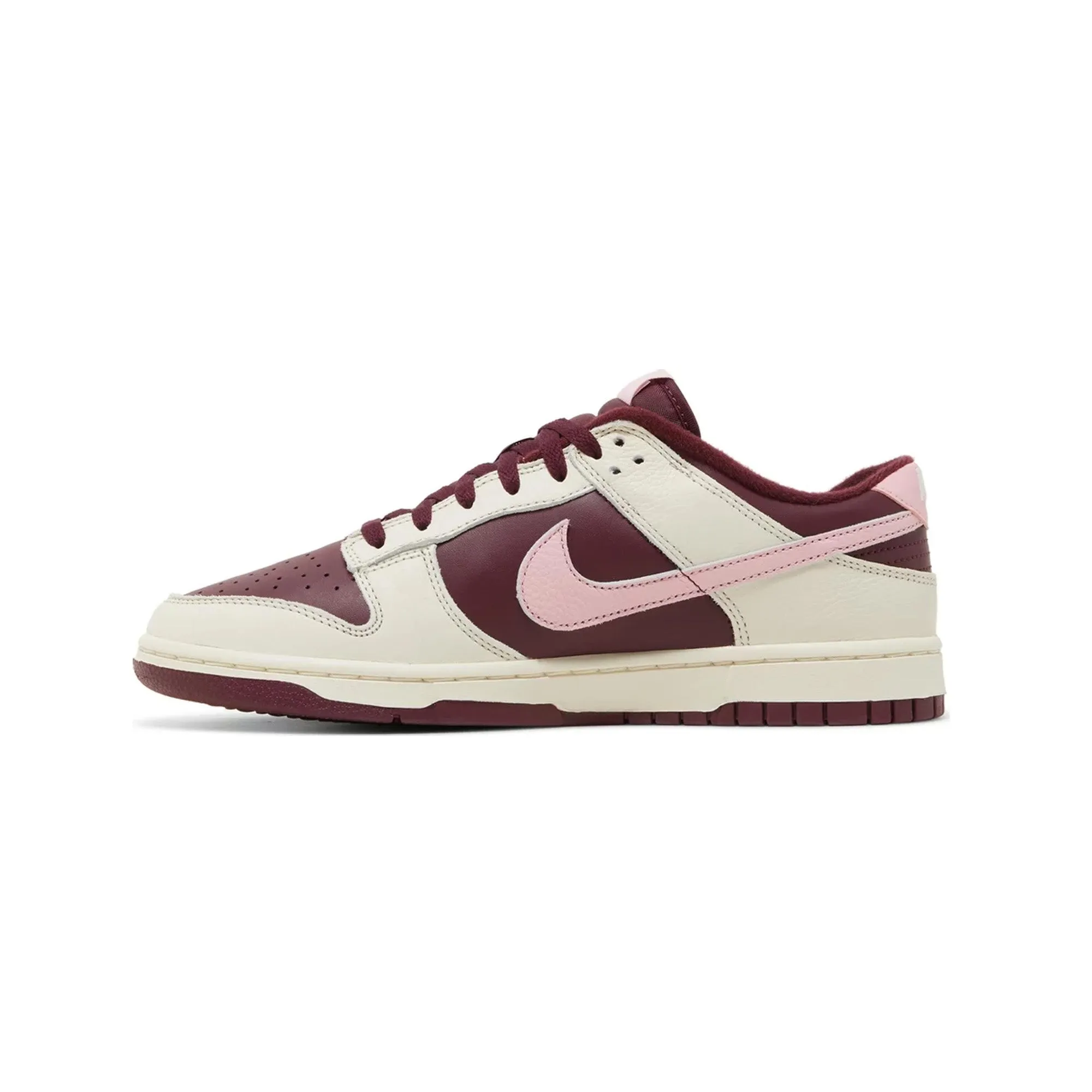 Nike Dunk Low Retro PRM 'Valentine's Day' (2023) Sports Class Knit texture