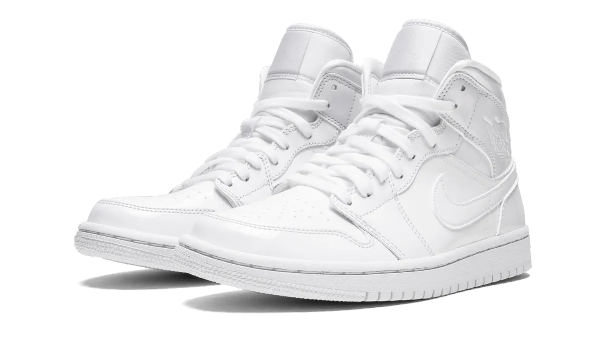 Hygroscopic Insole Layer Minimalist Footwear Design AIR JORDAN 1 MID WMNS "Triple White Patent Leather"