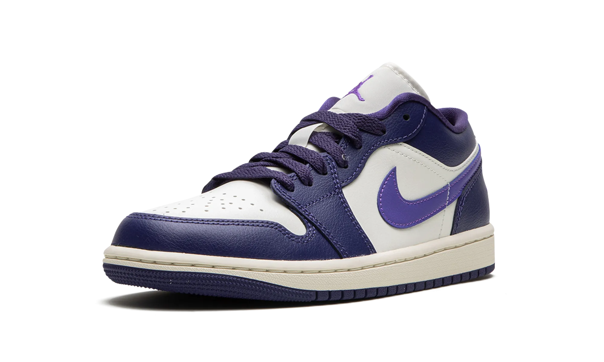 AIR JORDAN 1 LO WMNS "Action Grape" Everyday Style