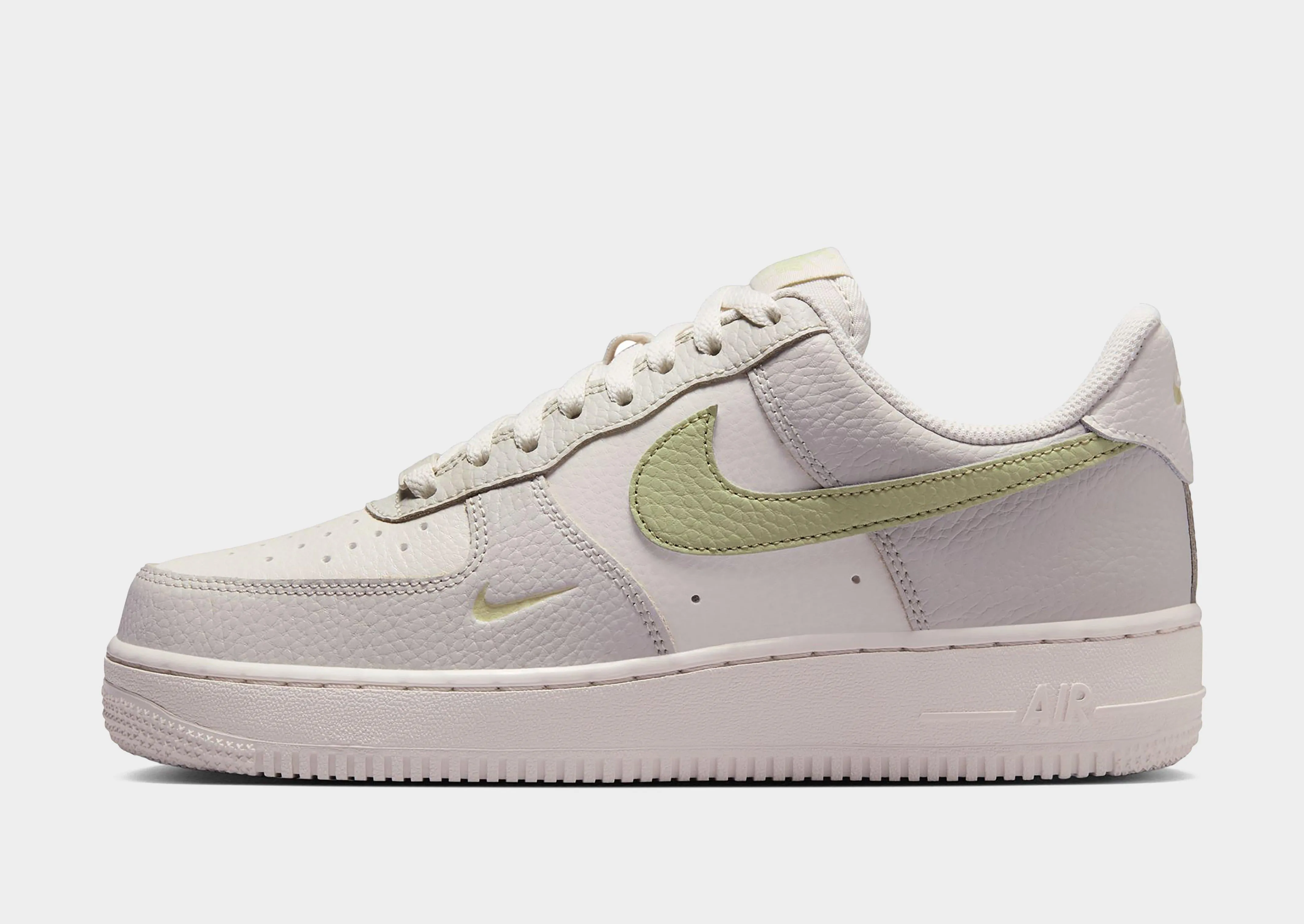 Air Force 1 '07 Women's Fitness Footwear