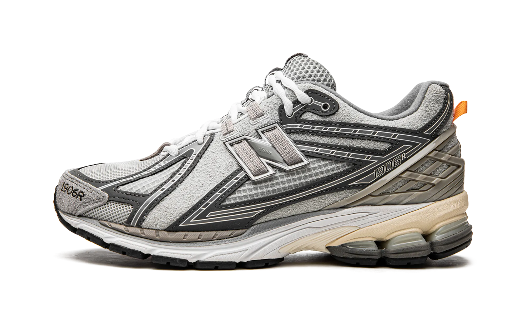 FlyteFoam 1906R "INVINCIBLE x N.HOOLYWOOD Grey Swan"