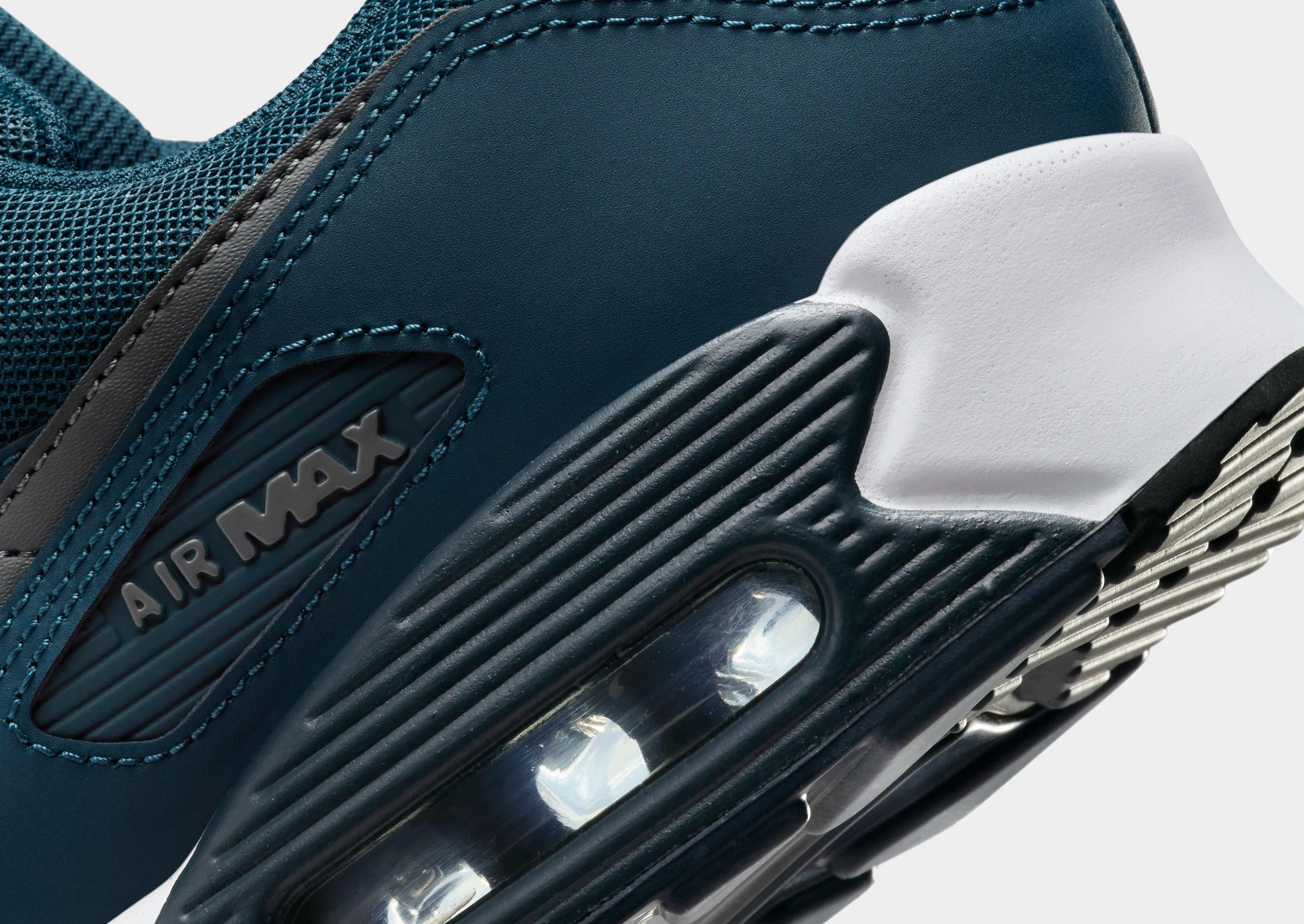 Pressure Relief lace up closure Air Max 90