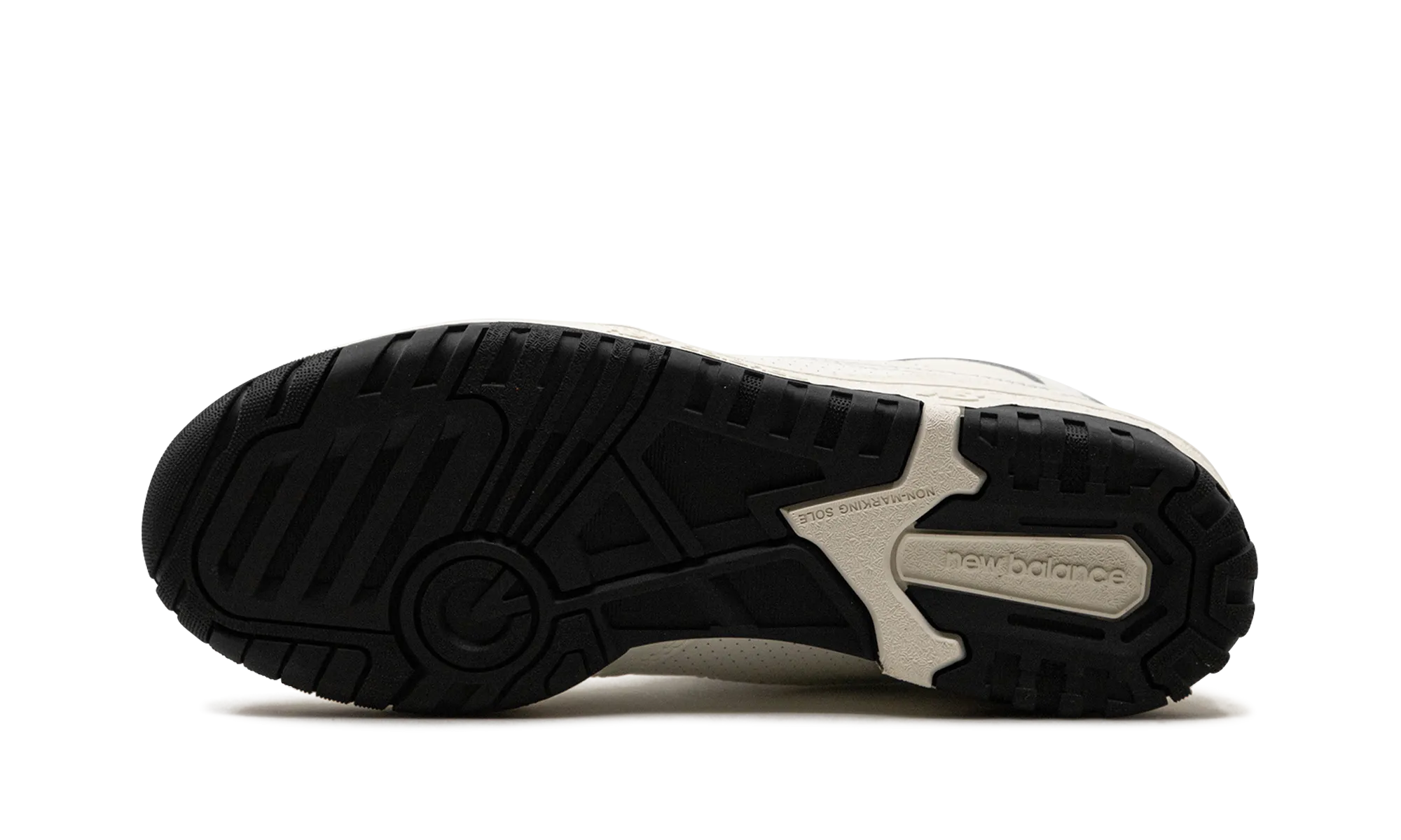 550 "SEA SALT" track events running in countryside shoes
