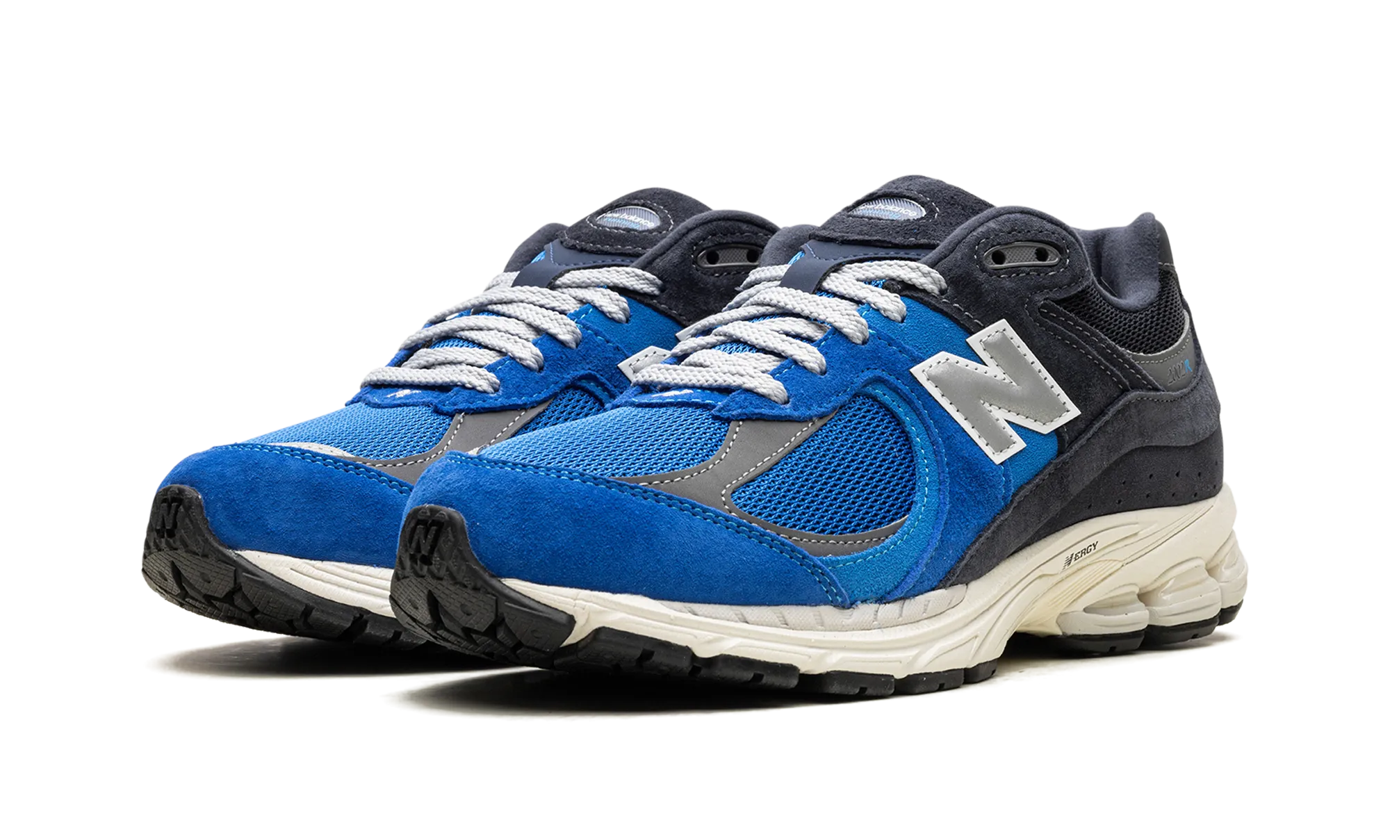 2002R "Blue Oasis" running in a swimming pool area shoes water - sports running shoes