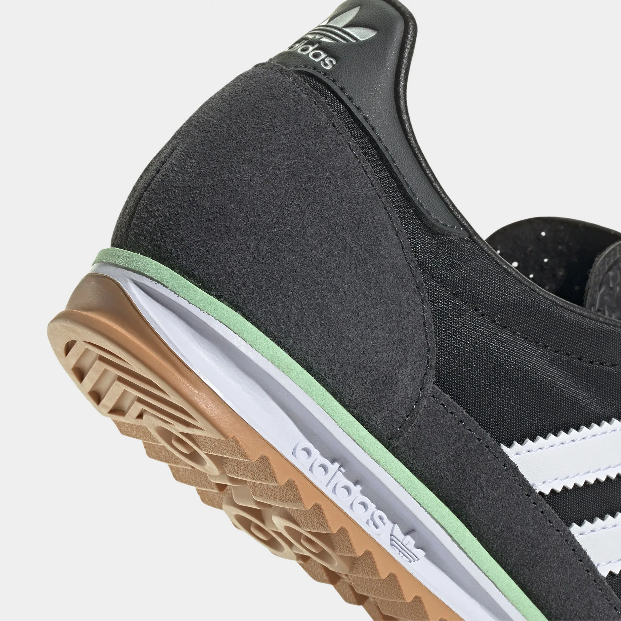 Orthopedic friendly Hyperelastic Response adidas Originals Women's SL 72 OG Core Black / Footwear White - Carbon