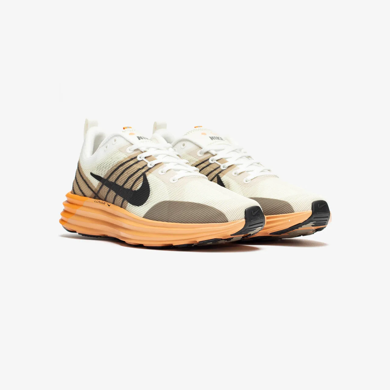 Lunar Roam Cushioned Footbed Sturdy materials