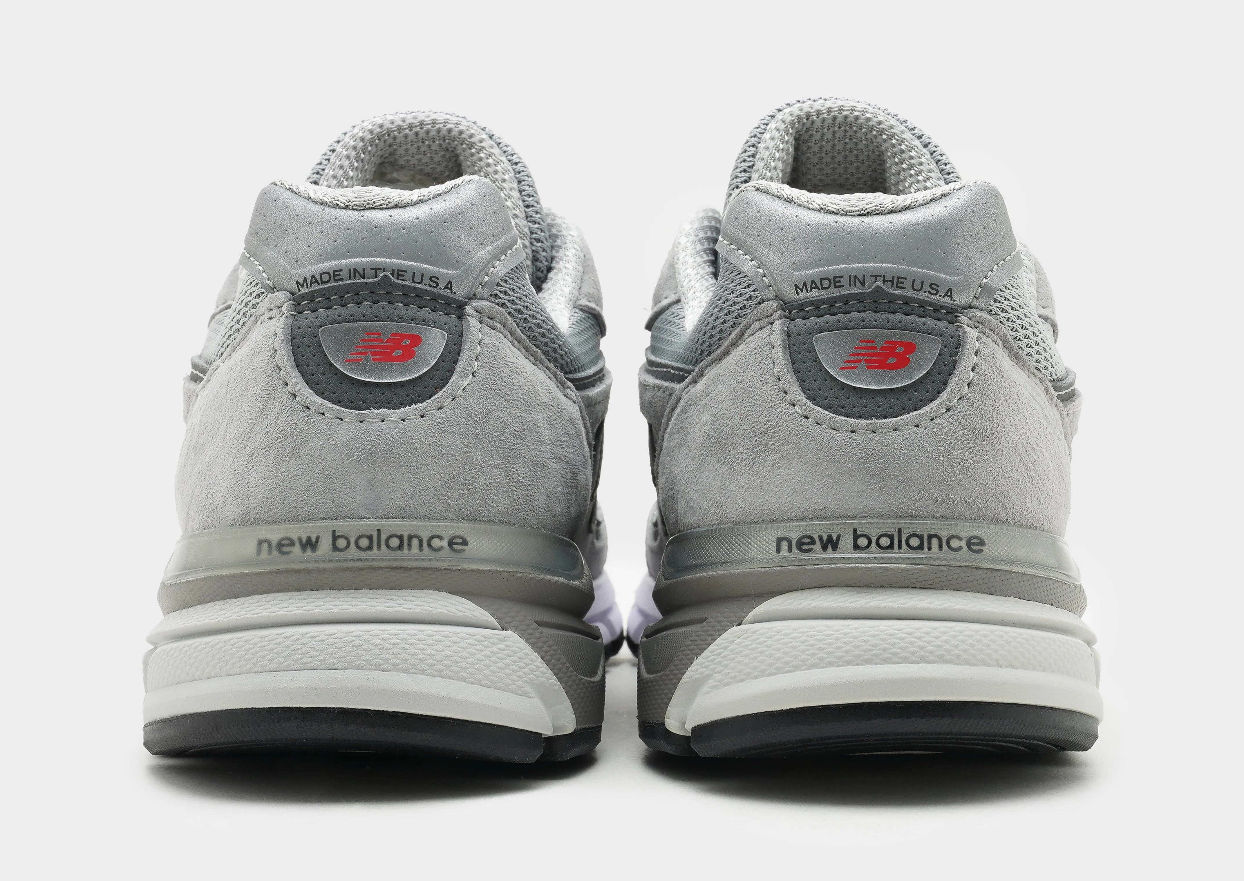 barefoot - style shoes Made in USA 990v4 Core