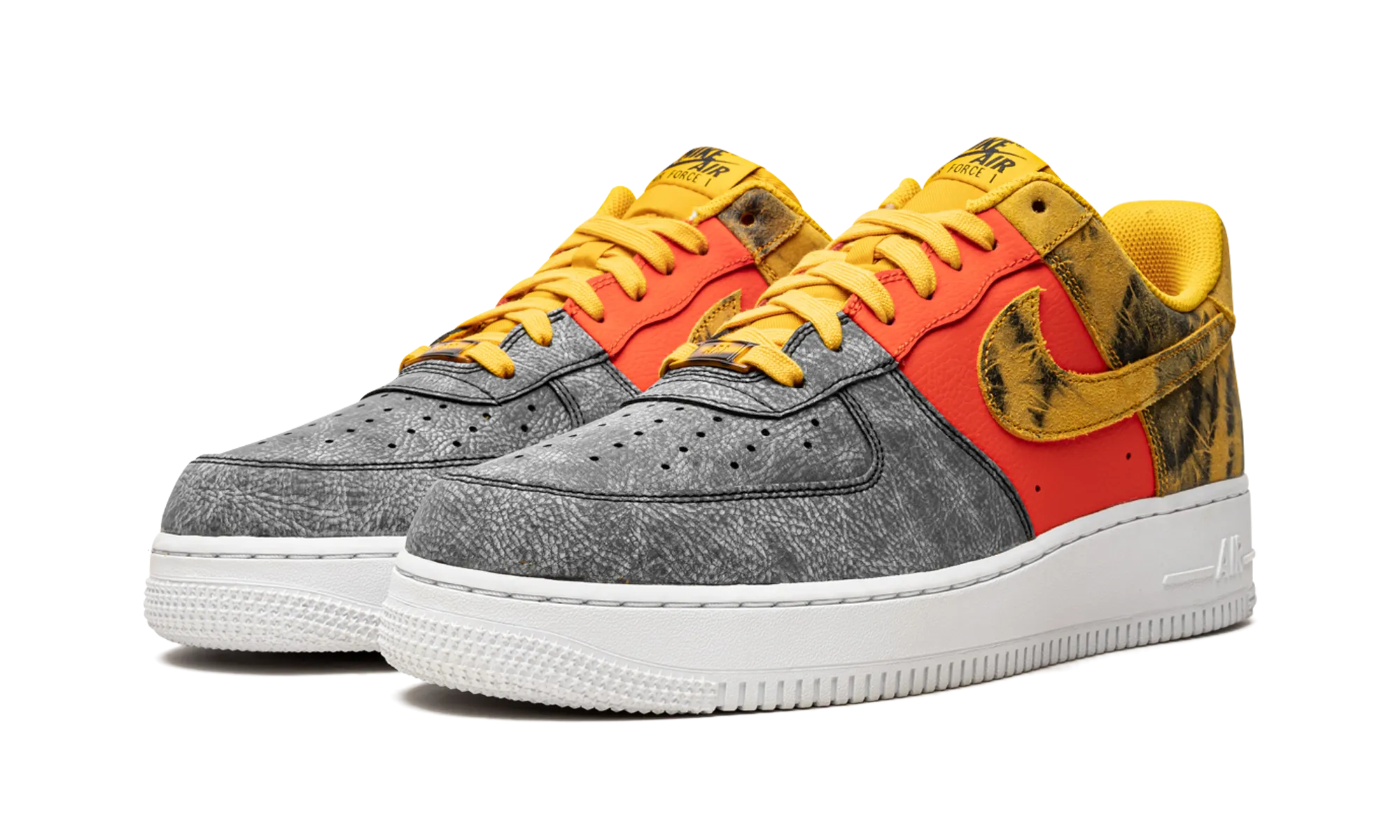 Relaxed Movement Rugged Step Air Force 1 '07 LV8 "Dark Sulphur Tie-Dye"