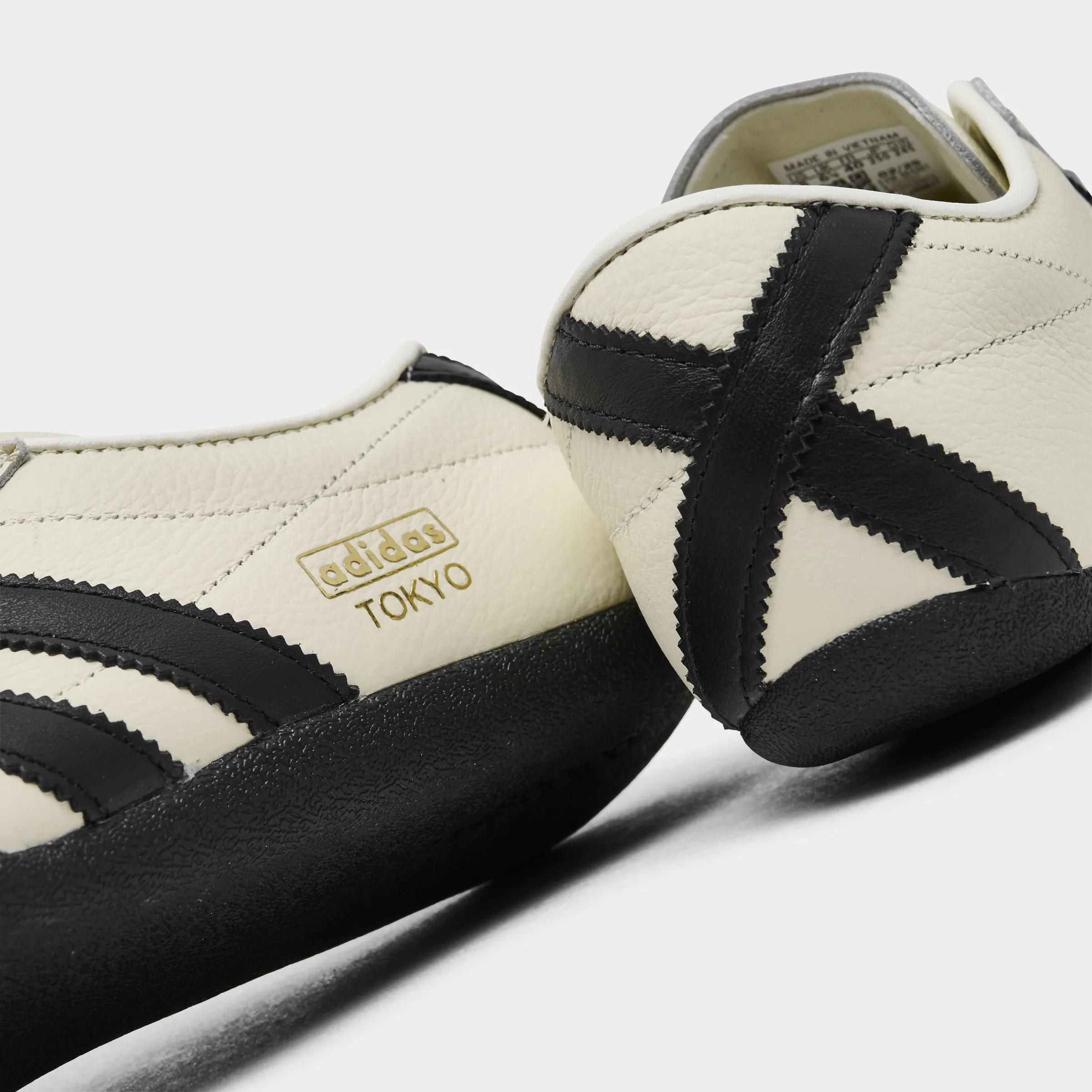 Flexible Cushioning Hyper Bounce Midsole adidas Originals Women's Tokyo Off White / Core Black - Gold