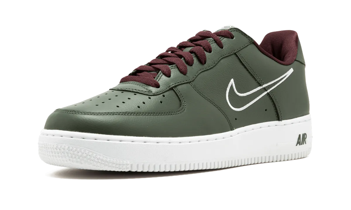 Air Force 1 Low Retro "Hong Kong" Travel Light Soft Walk