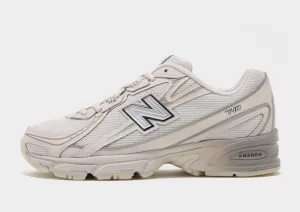tapered - toe - feature shoes 740