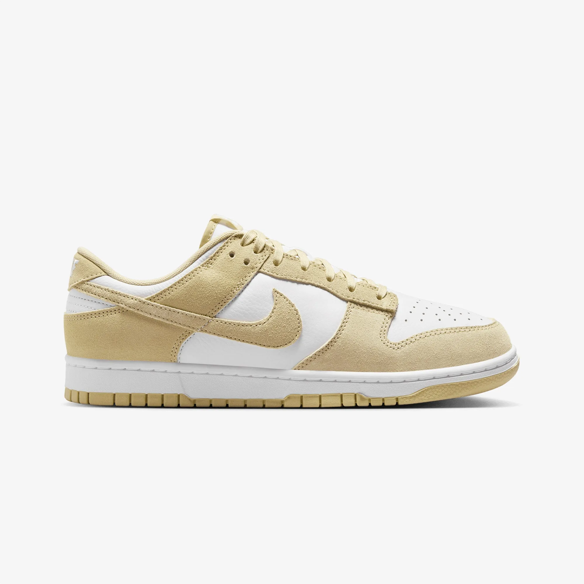 NIKE | DUNK LOW RETRO { WHITE/TM GOLD-WHITE Thermo Regulating Signature comfort