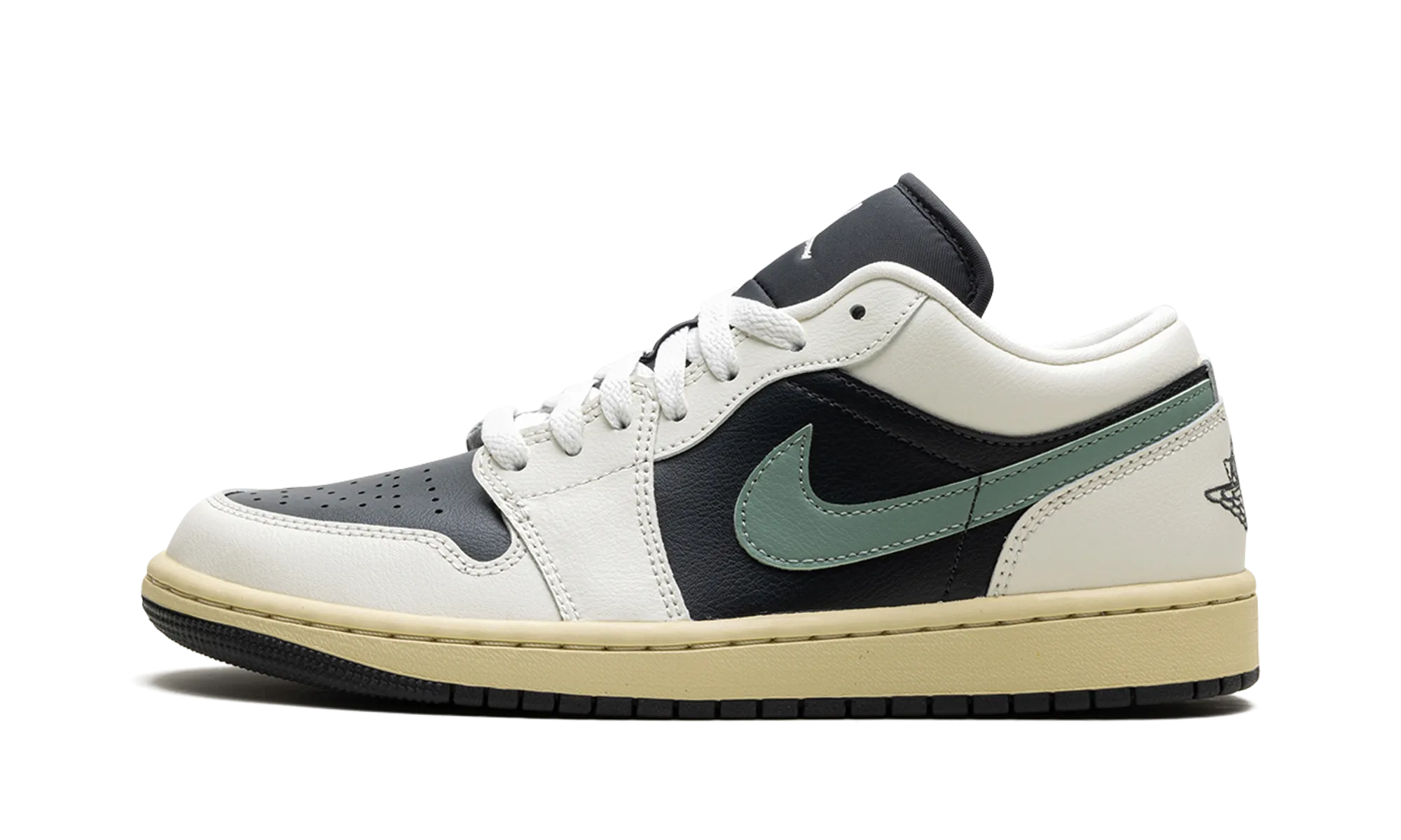 Tapered Heel Design Night Run Air Jordan 1 Low WMNS "Jade Smoke"