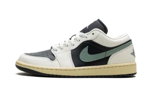 Tapered Heel Design Night Run Air Jordan 1 Low WMNS "Jade Smoke"
