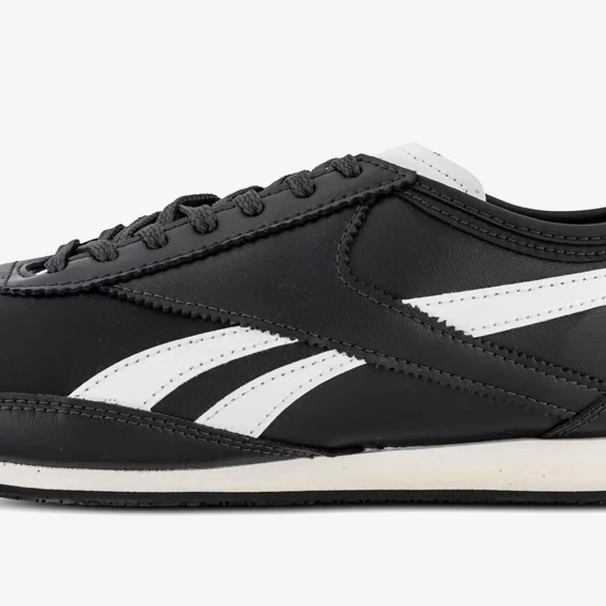 Reebok | R400 { WASHED BLACK/CHALK Hot Mood