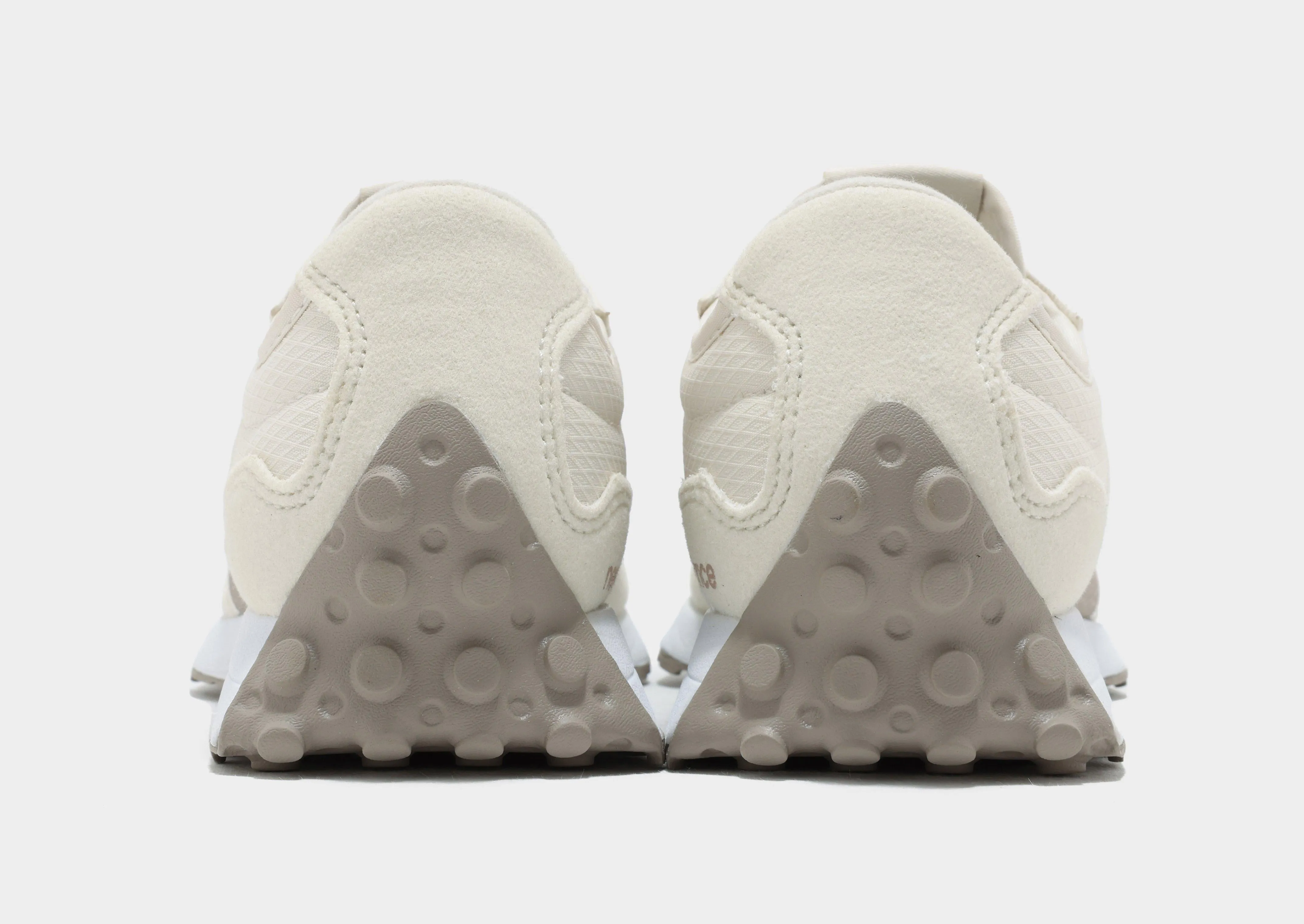 Adaptable to different paces single - density - midsole - feature shoes 327 Children's