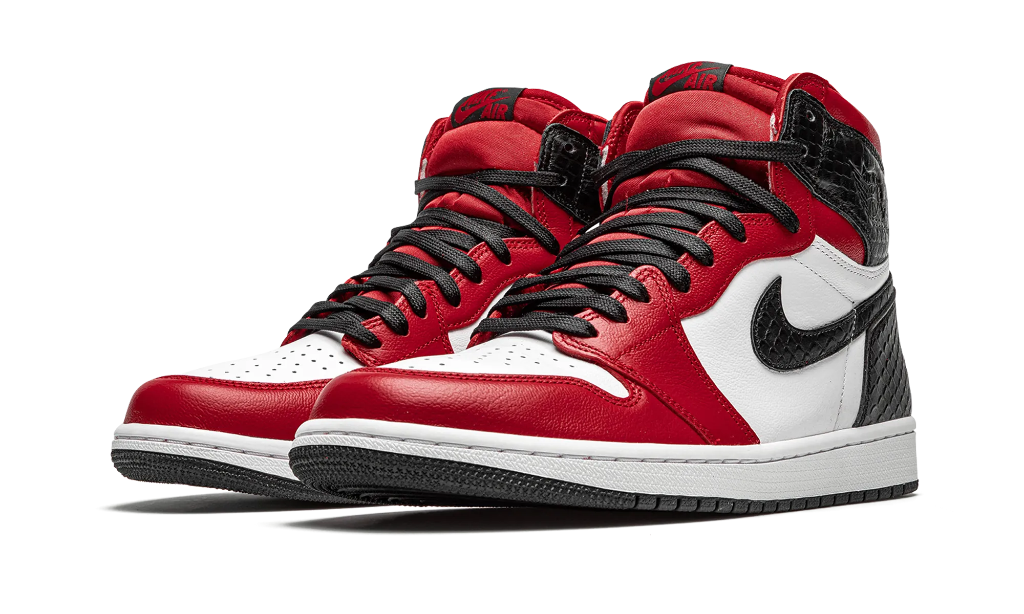 Chic Fit AIR JORDAN 1 HIGH RETRO WMNS "Satin Snake"