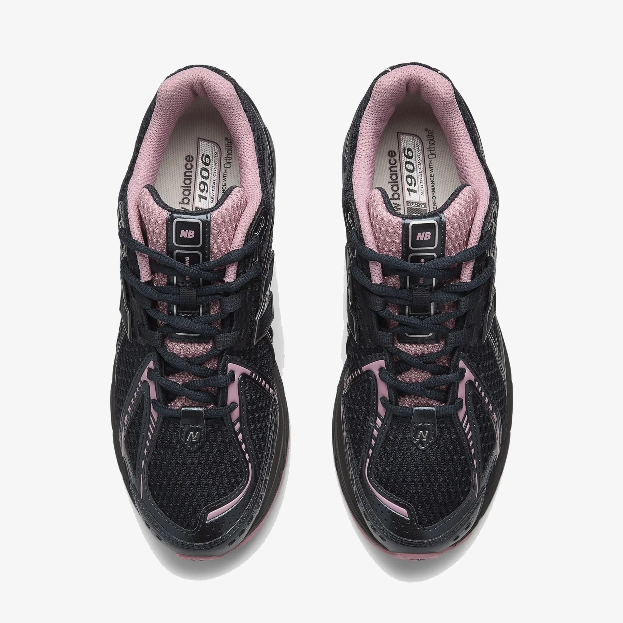Supportive Base adult shoes New Balance | 1906R { BLACK/SILVER