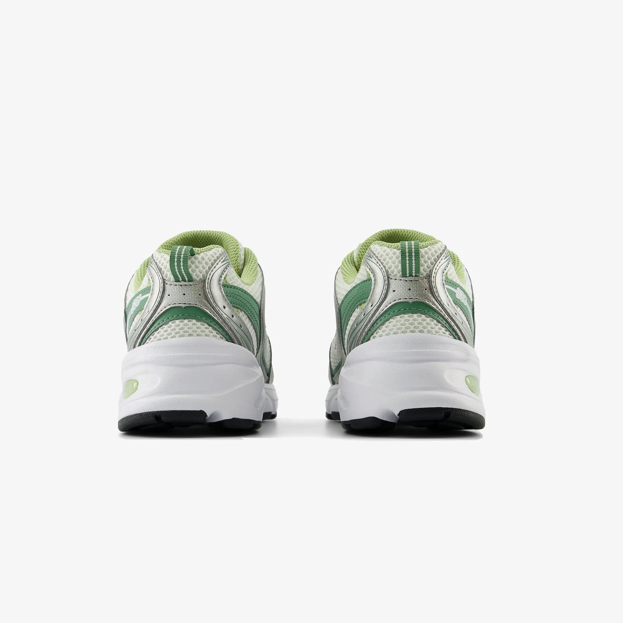 New Balance | 530 { GREEN/WHITE competitive runner