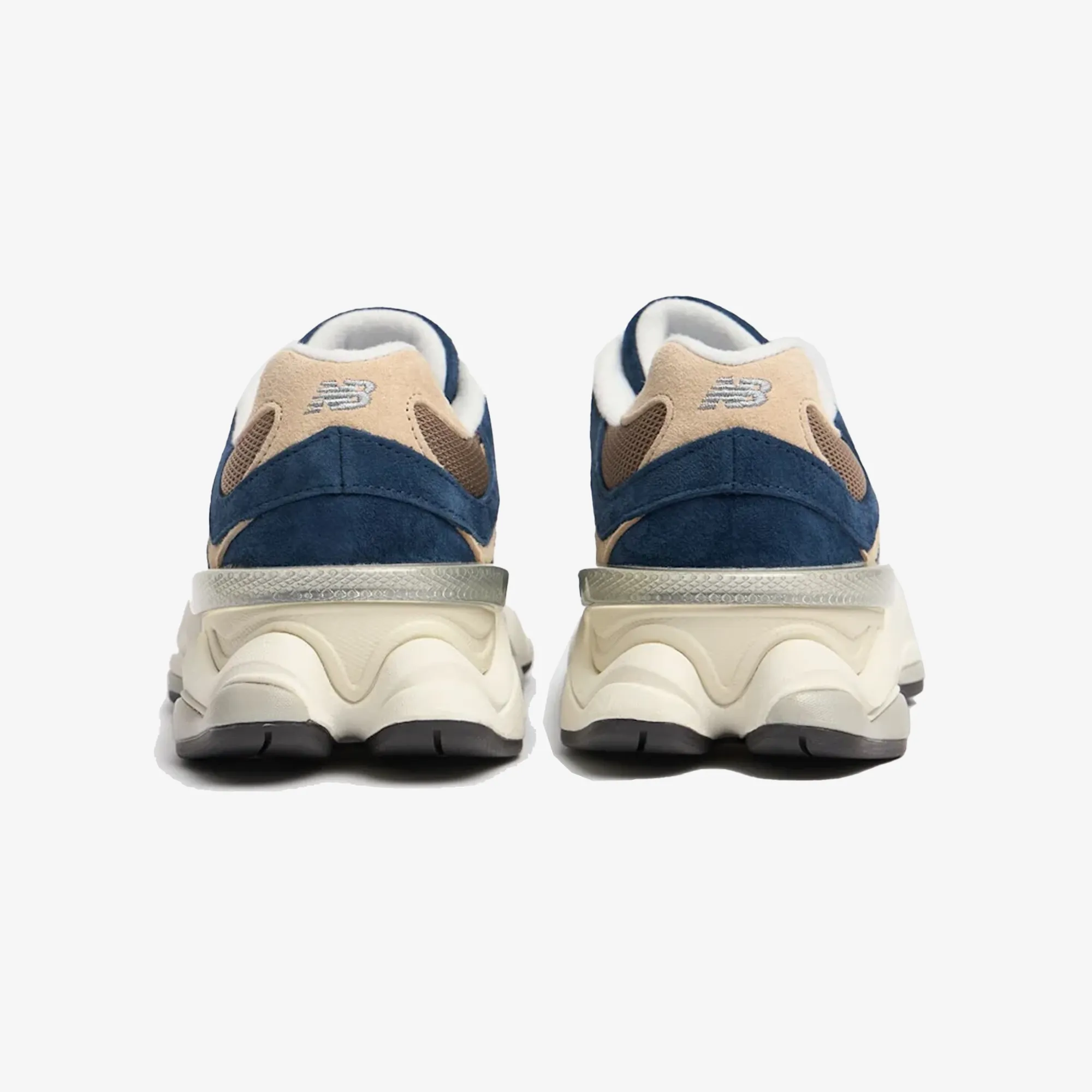 running in a plastic bridge area shoes drama - themed running wear New Balance | 9060 { NAVY/CREAM