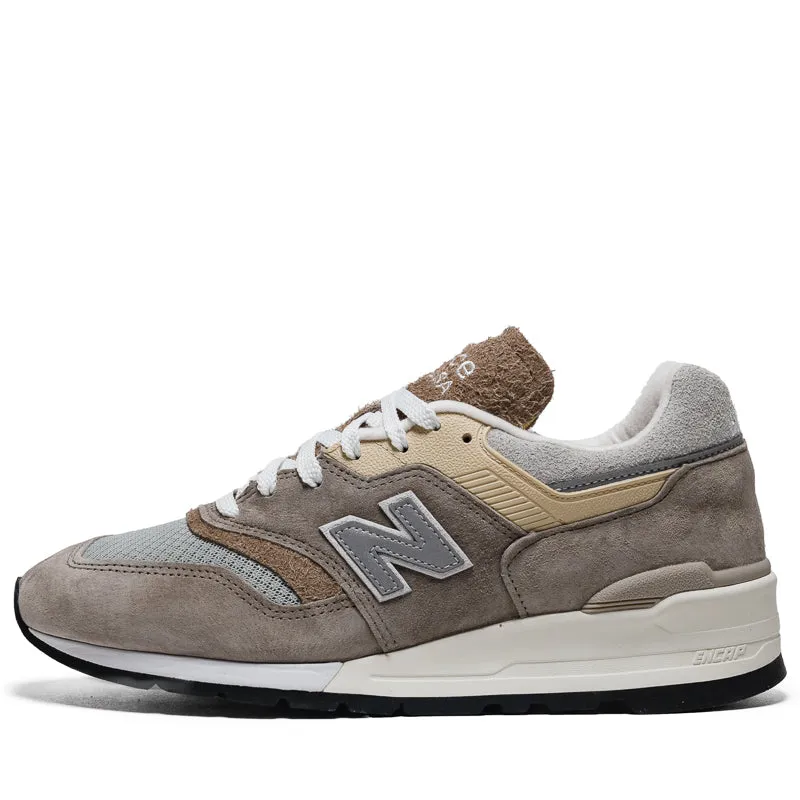 Sport Inspired New Balance Made in USA 997 - Light Mushroom/Mirage Grey
