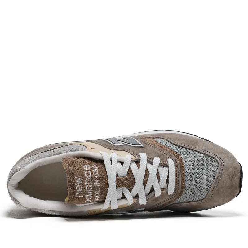 Water Resistant Weave Speed Runner New Balance Made in USA 997 - Light Mushroom/Mirage Grey