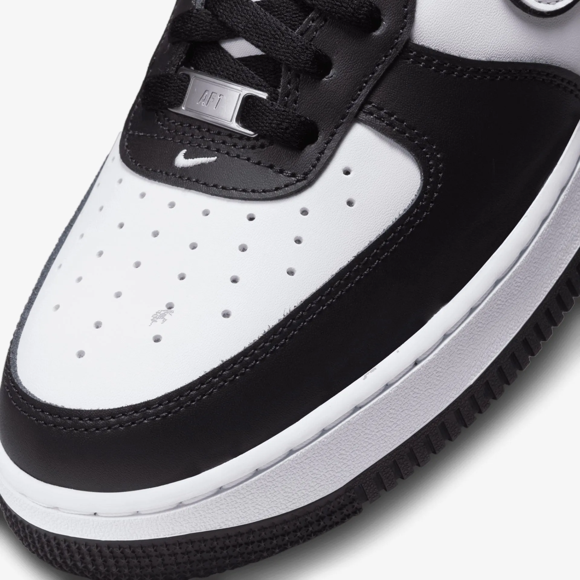 Versatile Sole Nike | AIR FORCE 1 '07 { BLACK/WHITE