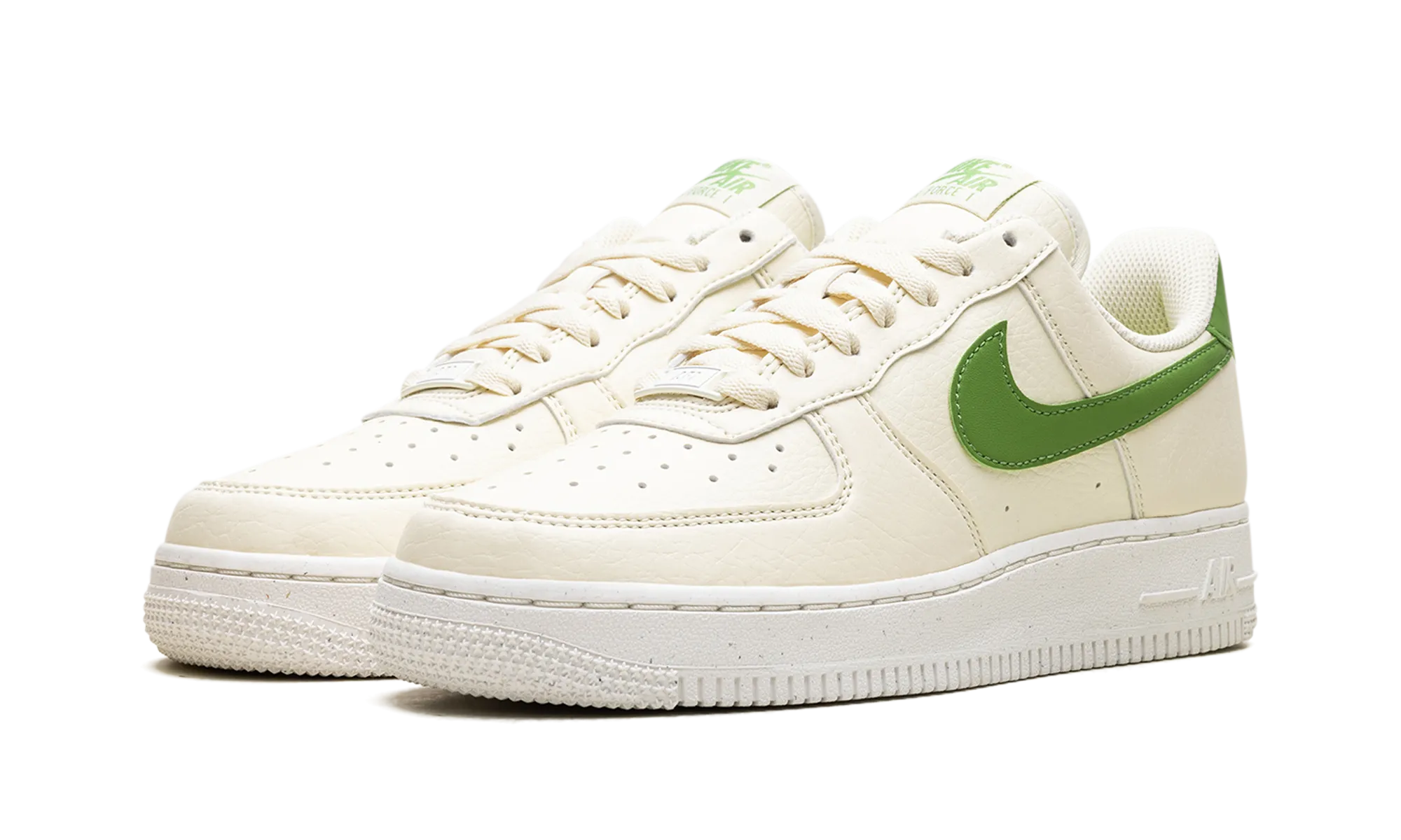 NIKE AIR FORCE 1 '07 LO WMNS "COCONUT MILK" Board Support Fit