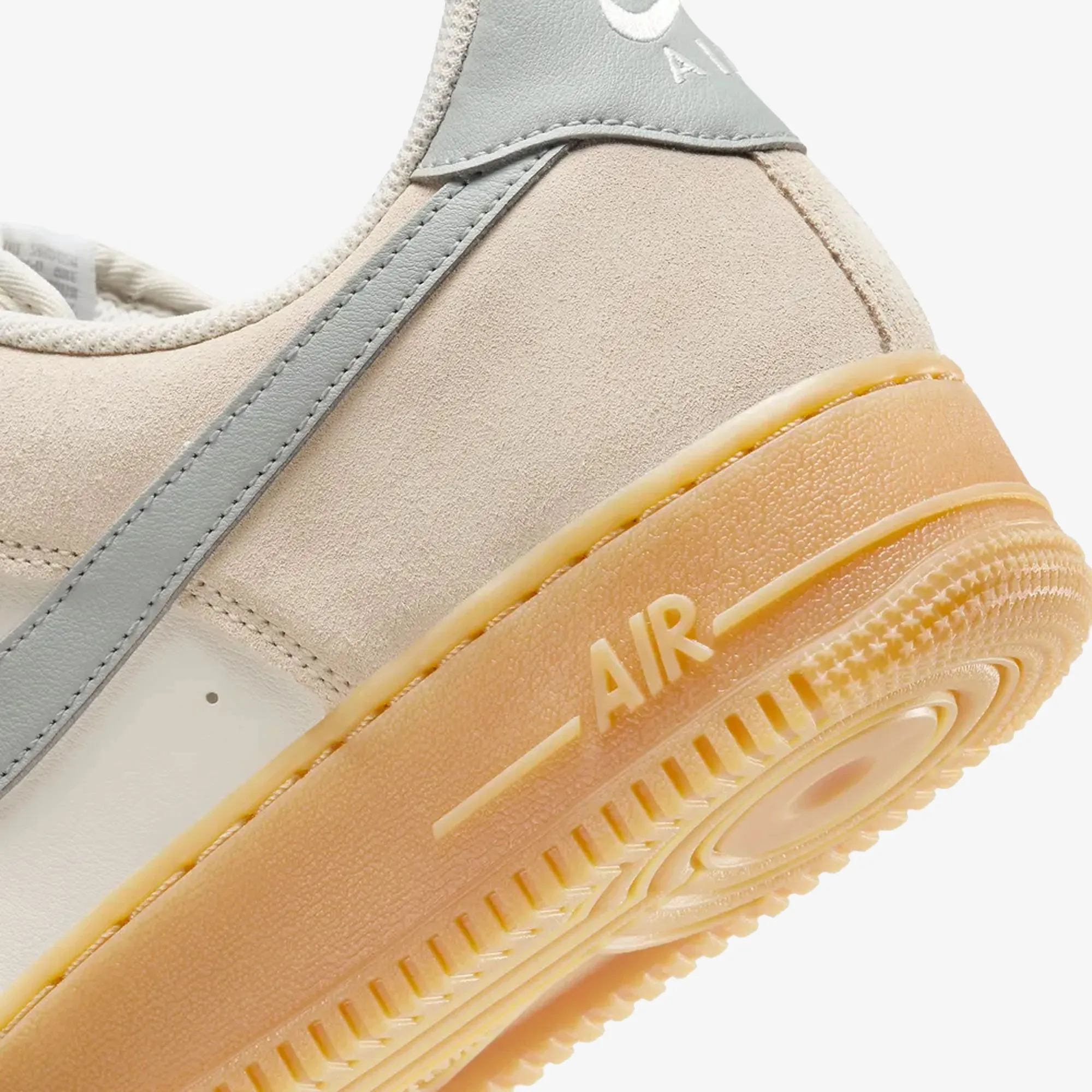 NIKE | AIR FORCE 1 '07 LV8 { PHANTOM/LT SMOKE GREY-GUM YELLOW Any Season Perfect Grip